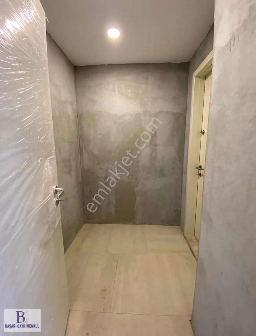 Başarı'dan Suadiye Feride Geçidin'de Bahçe Kullanımlı 3+1 Sıfır - Görsel 17