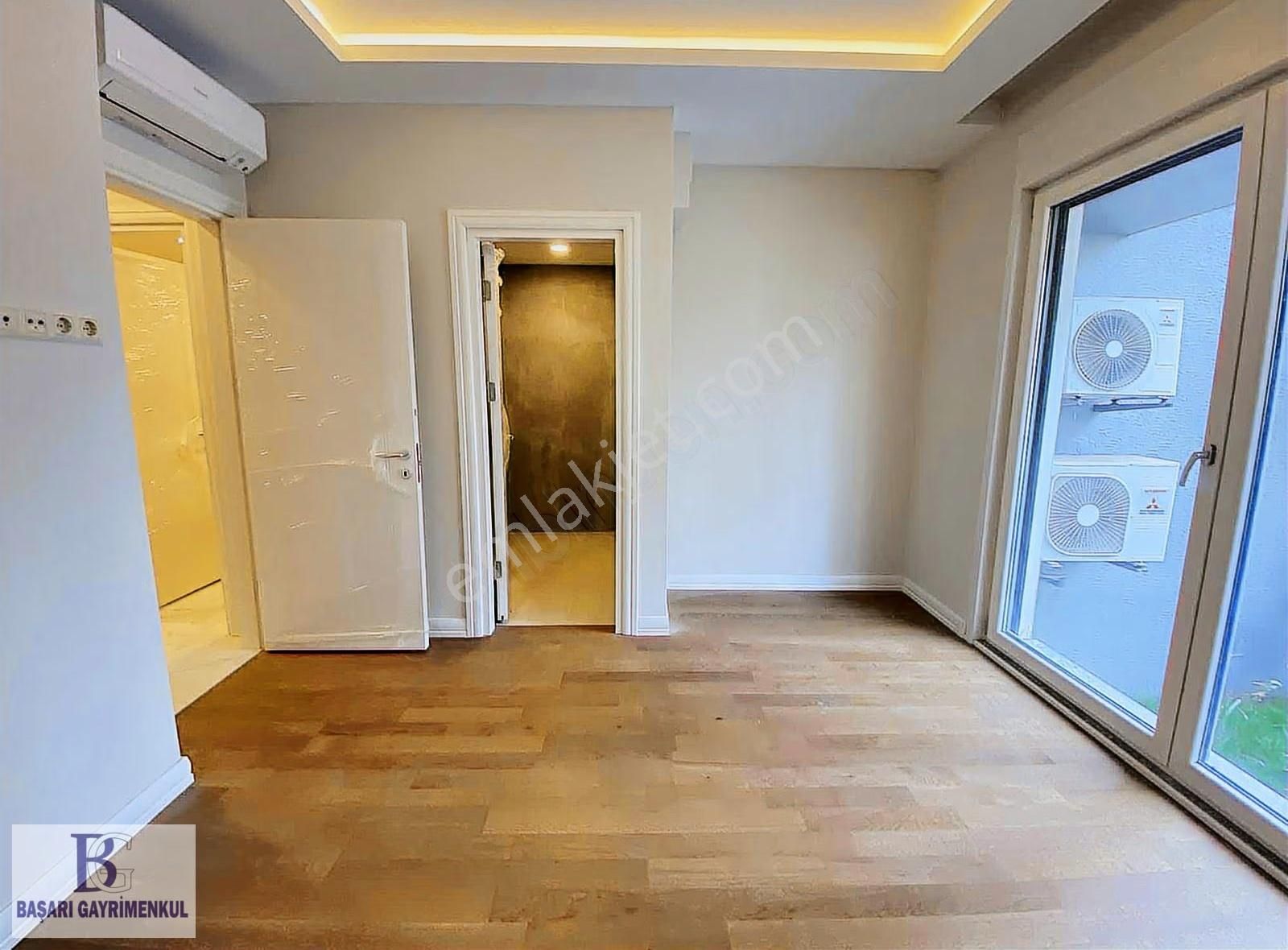 Başarı'dan Suadiye Feride Geçidin'de Bahçe Kullanımlı 3+1 Sıfır - Görsel 32