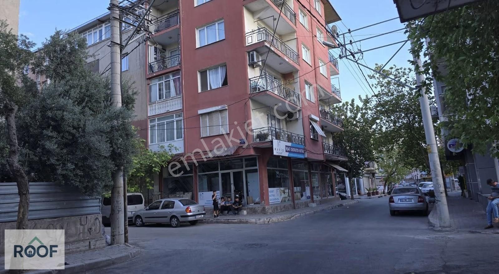 Mevlana'de Köşe Konumda Satılık Komple Bina