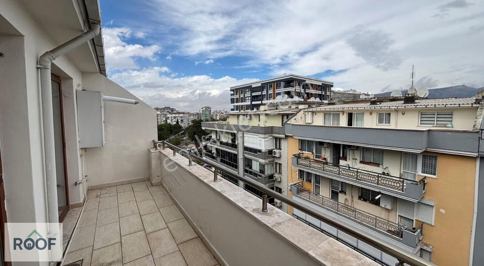 Karşıyaka Nergizde Giyinme Odalı 3+1 Kullanışlı Daire - Görsel 7