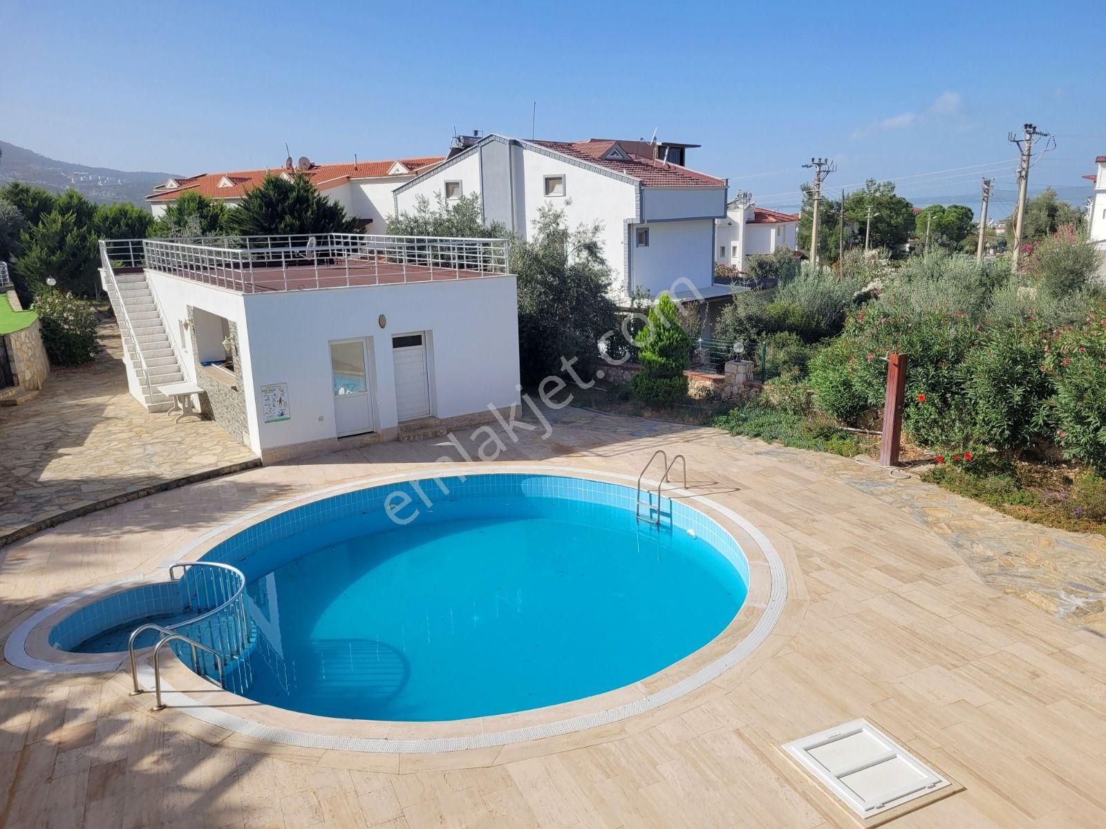 Emsallerinden Uygun Butik Havuzlu Site İçinde 3+1 Dubleks Daire