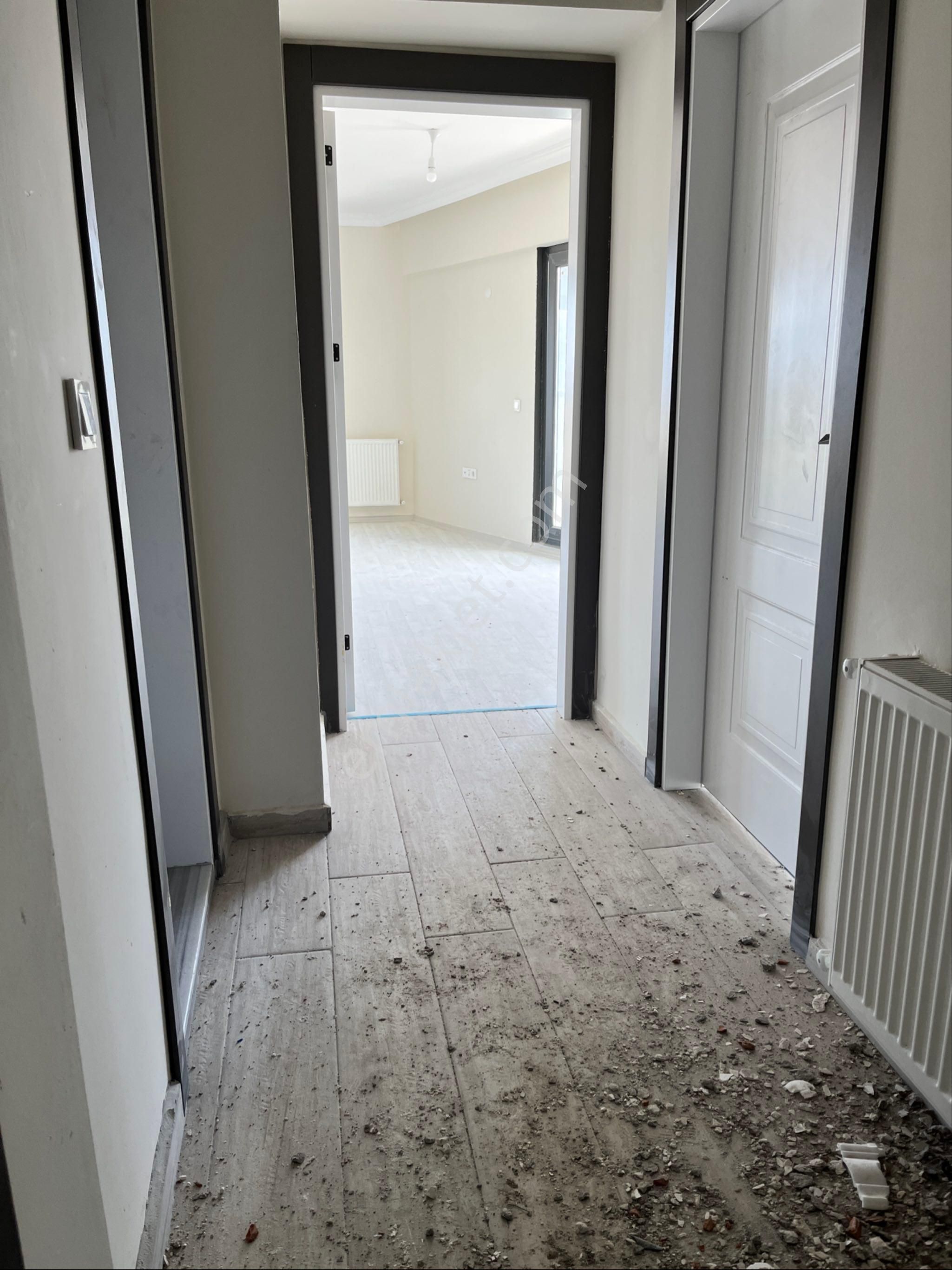 Görgülü Emlaktan Burhaniye Merkezde Satılık 2+1 Açık Mutfak Daire - Görsel 14