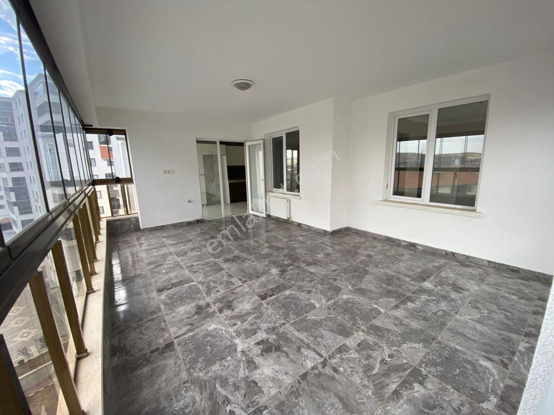 Emrah Erdoğan İnşaat Emlak'tan Satılık 5.kat 4+1 Lüx Daire - Görsel 18