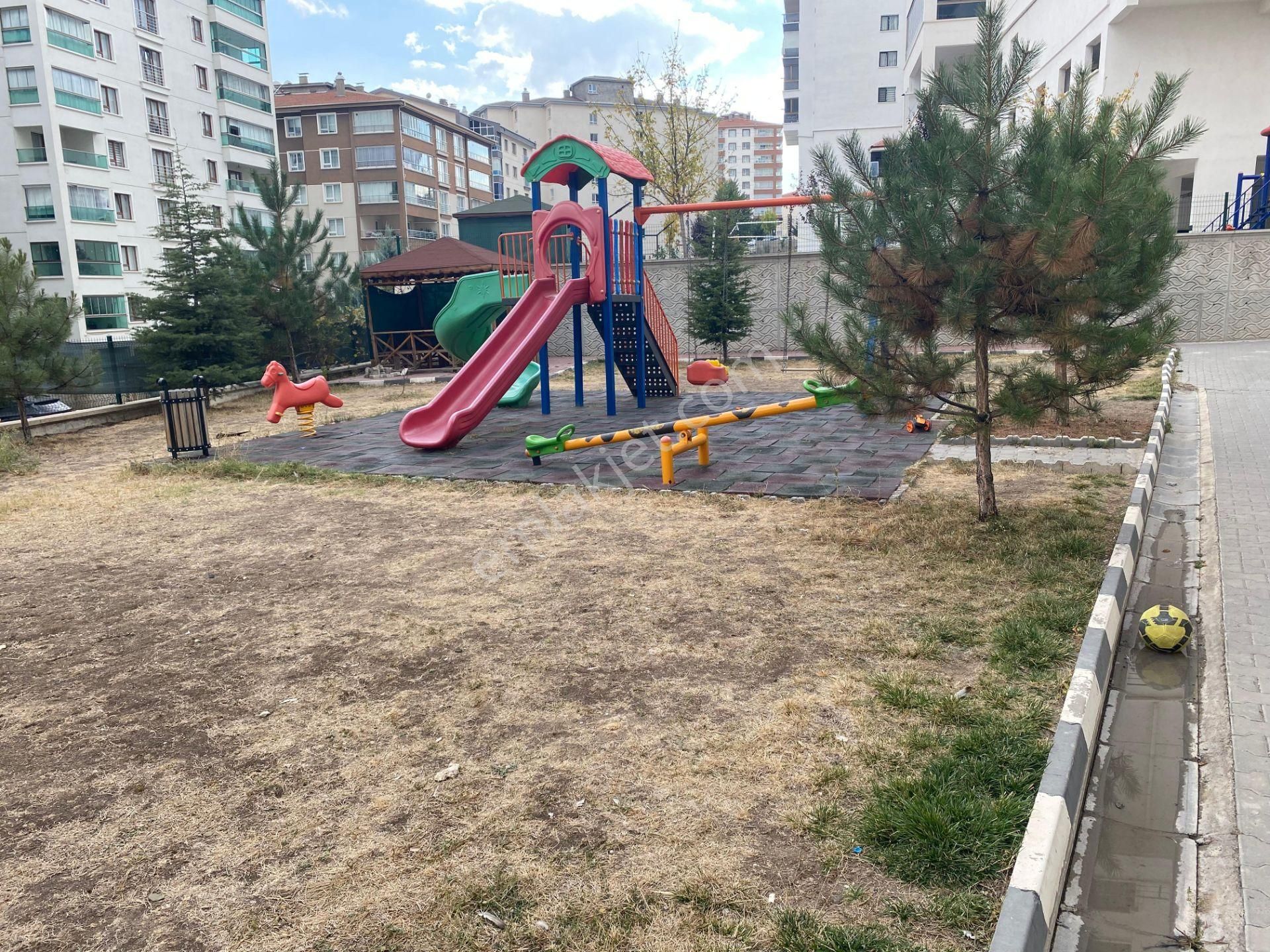 Emrah Erdoğan İnşaat Emlak'tan Satılık 5.kat 4+1 Lüx Daire - Görsel 27