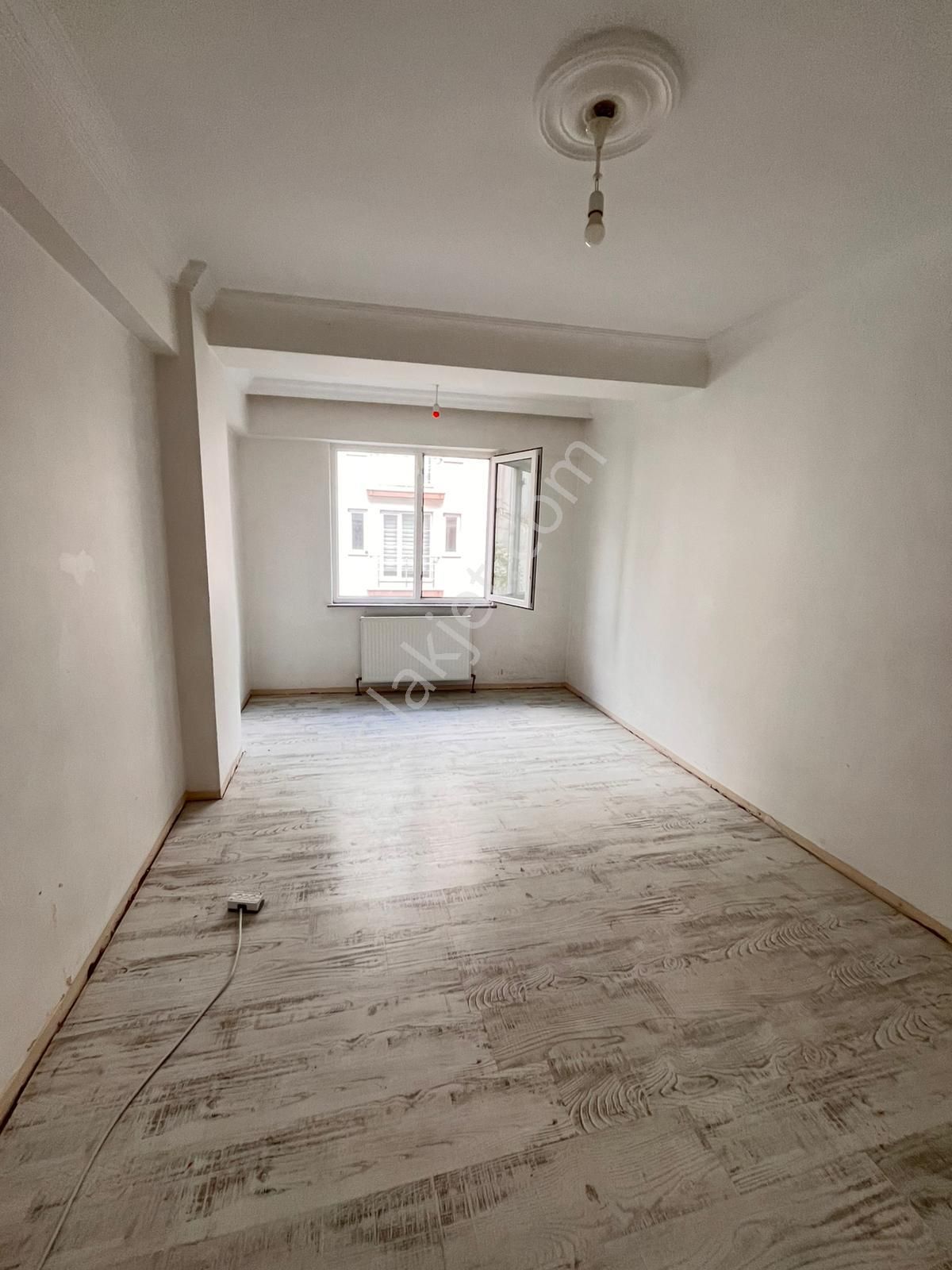 Muhittinde 2+1 6 Yıllık İskanlı Ara Kat Fırsat Daire - Görsel 8