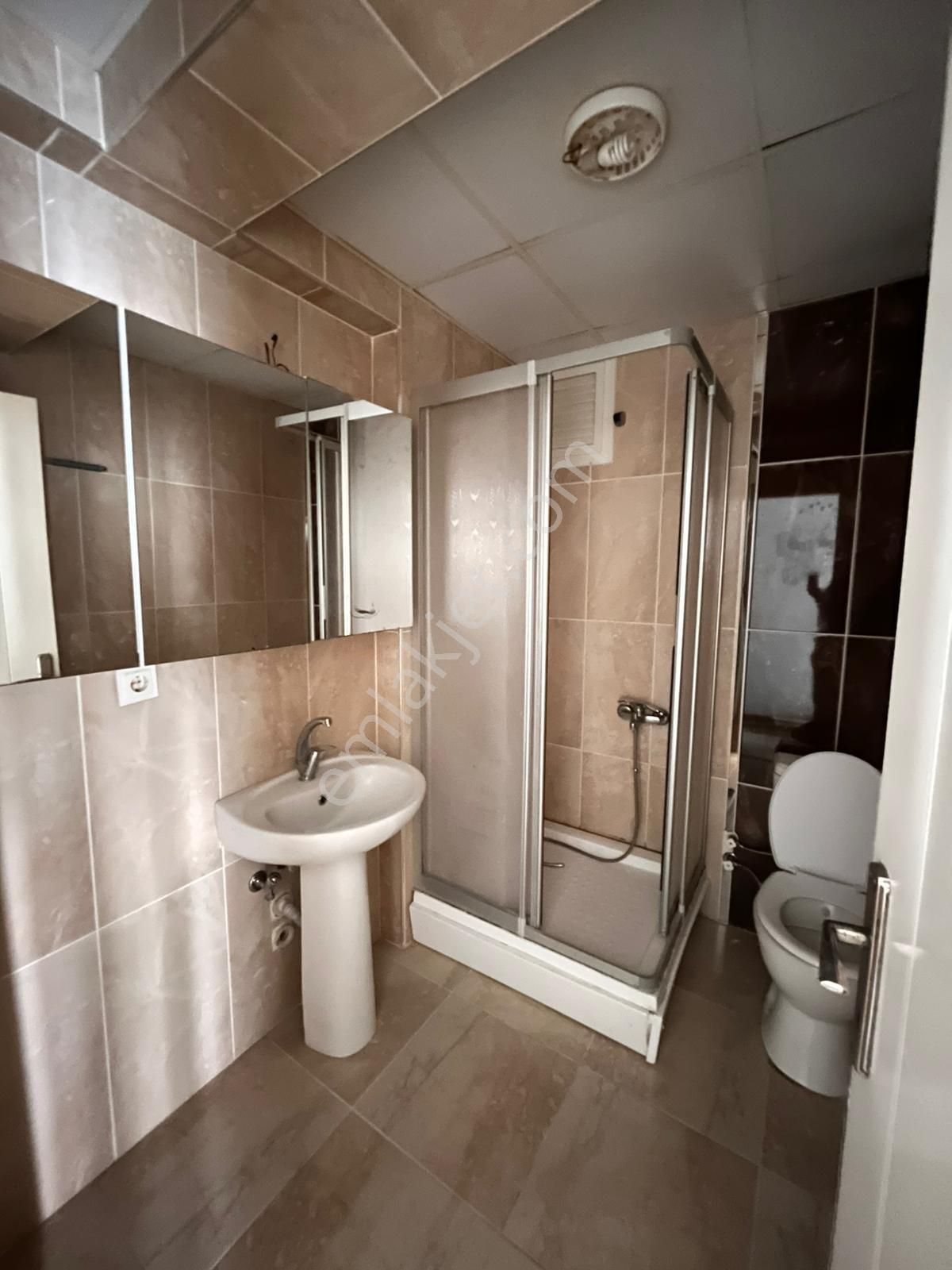 Muhittinde 2+1 6 Yıllık İskanlı Ara Kat Fırsat Daire - Görsel 7