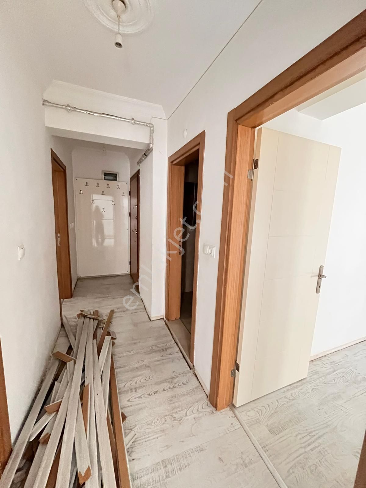 Muhittinde 2+1 6 Yıllık İskanlı Ara Kat Fırsat Daire - Görsel 2