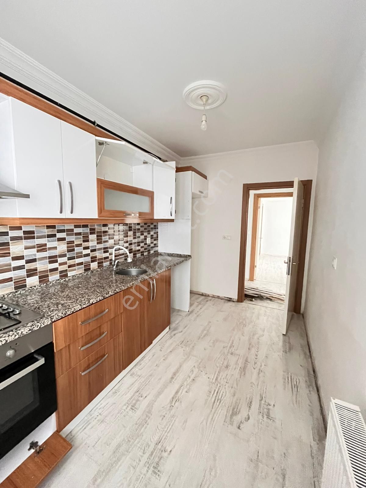 Muhittinde 2+1 6 Yıllık İskanlı Ara Kat Fırsat Daire - Görsel 9