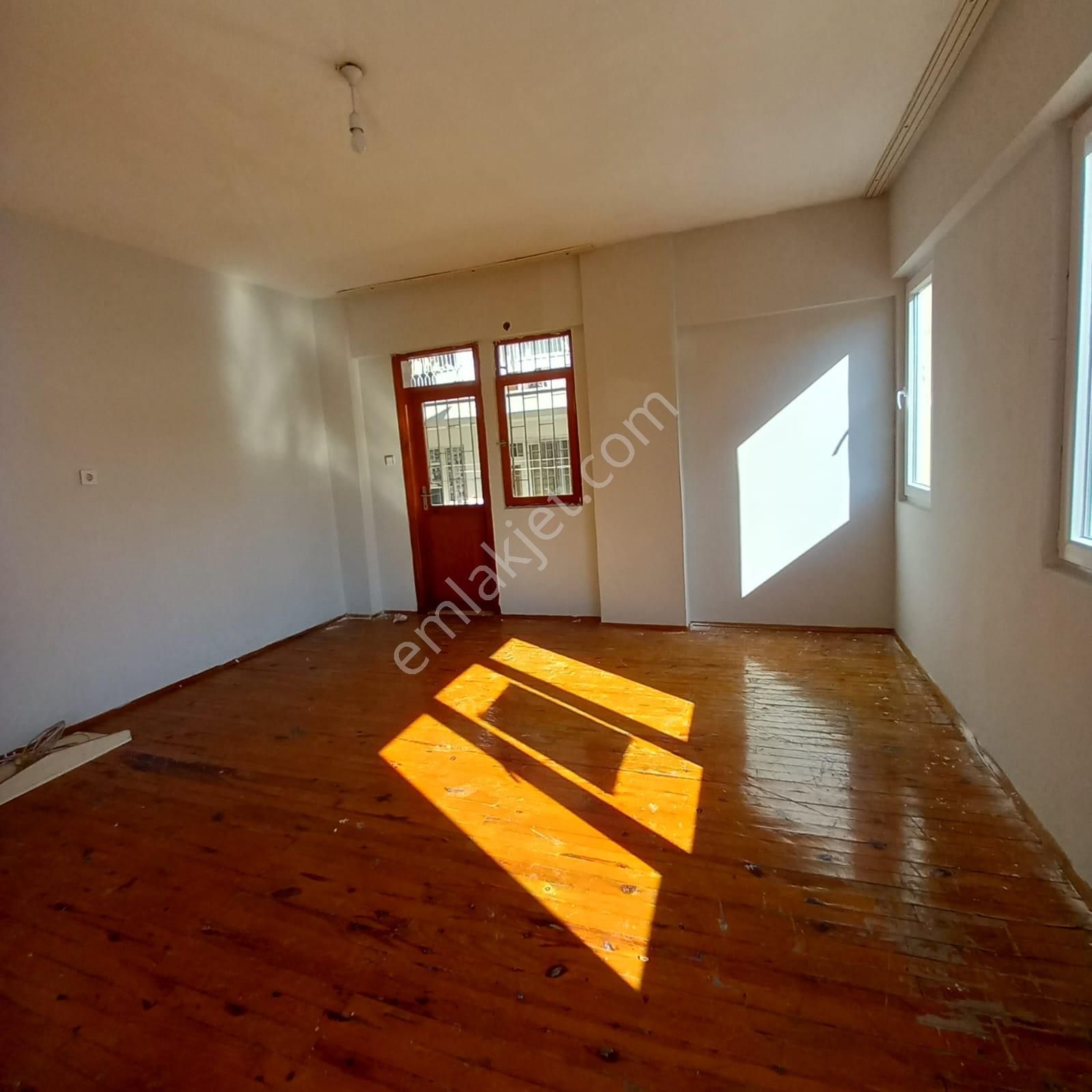 Doğugarajında Kiralık 3+1 1.kat Daire - Görsel 11