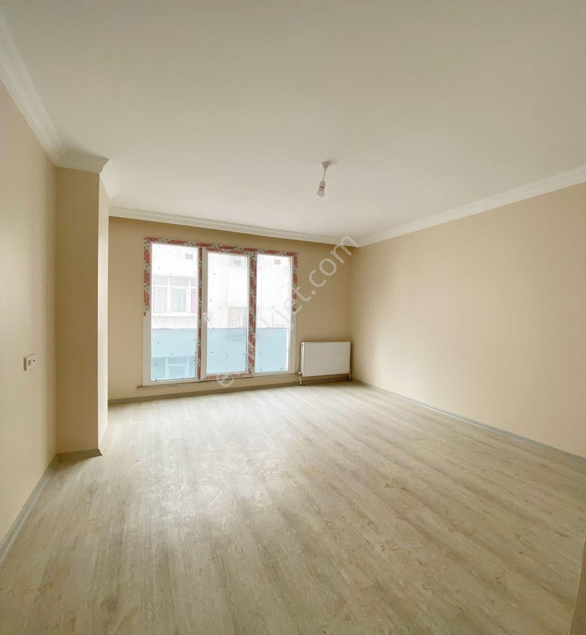 Avcılar D.köşklerde 3+1 1 Yaşında Satılık Ara Kat Fırsat Daire - Görsel 3