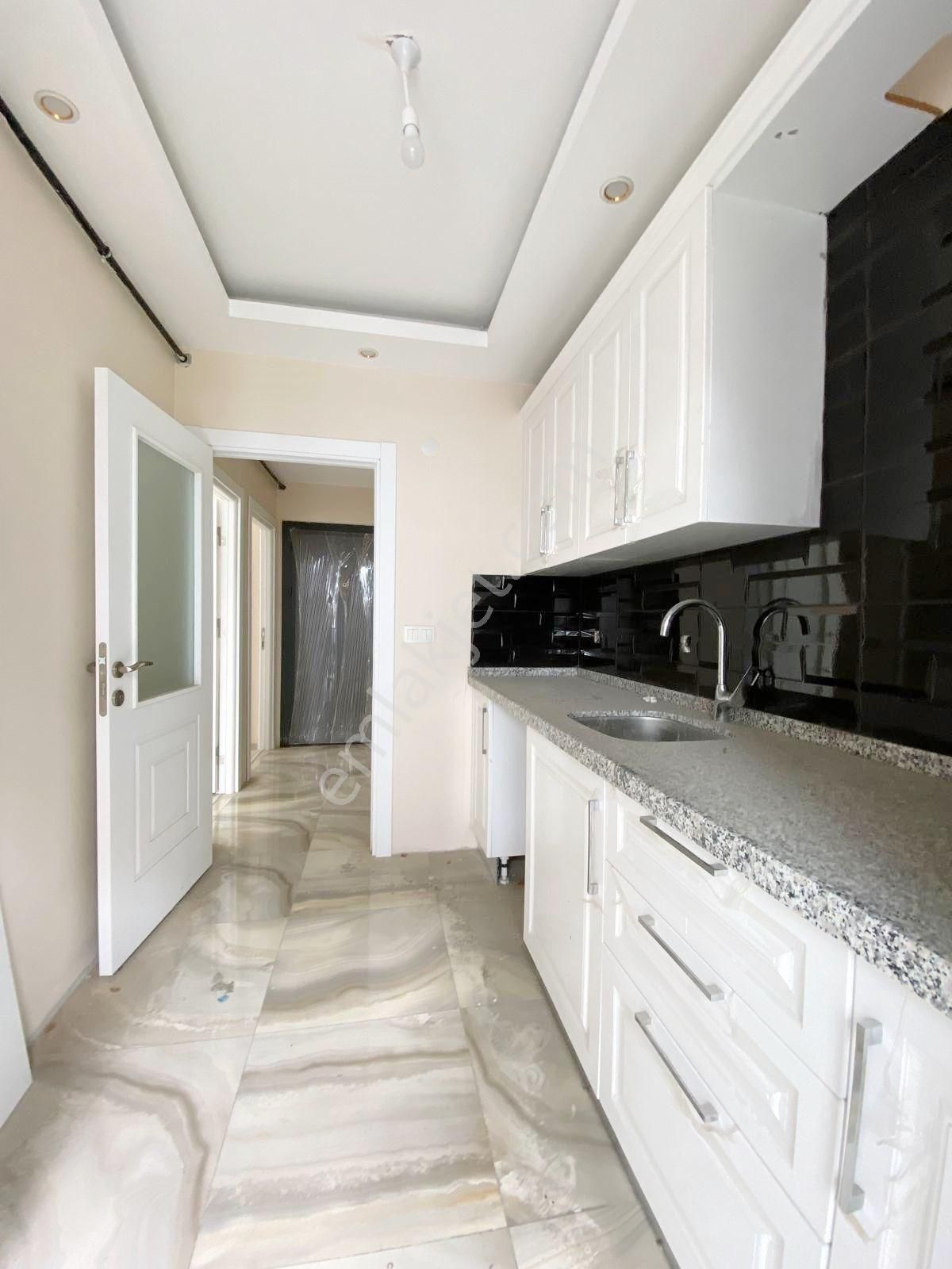 Avcılar D.köşklerde 3+1 1 Yaşında Satılık Ara Kat Fırsat Daire - Görsel 12