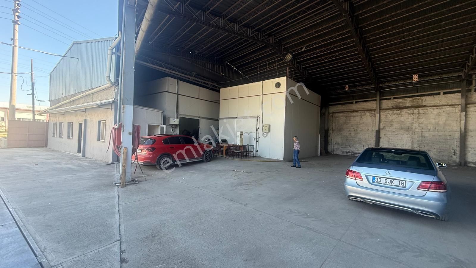 Zorlu Gayrimenkul'den Tarsus'ta 2000m2 Kiralık Aylık Depo - Görsel 14