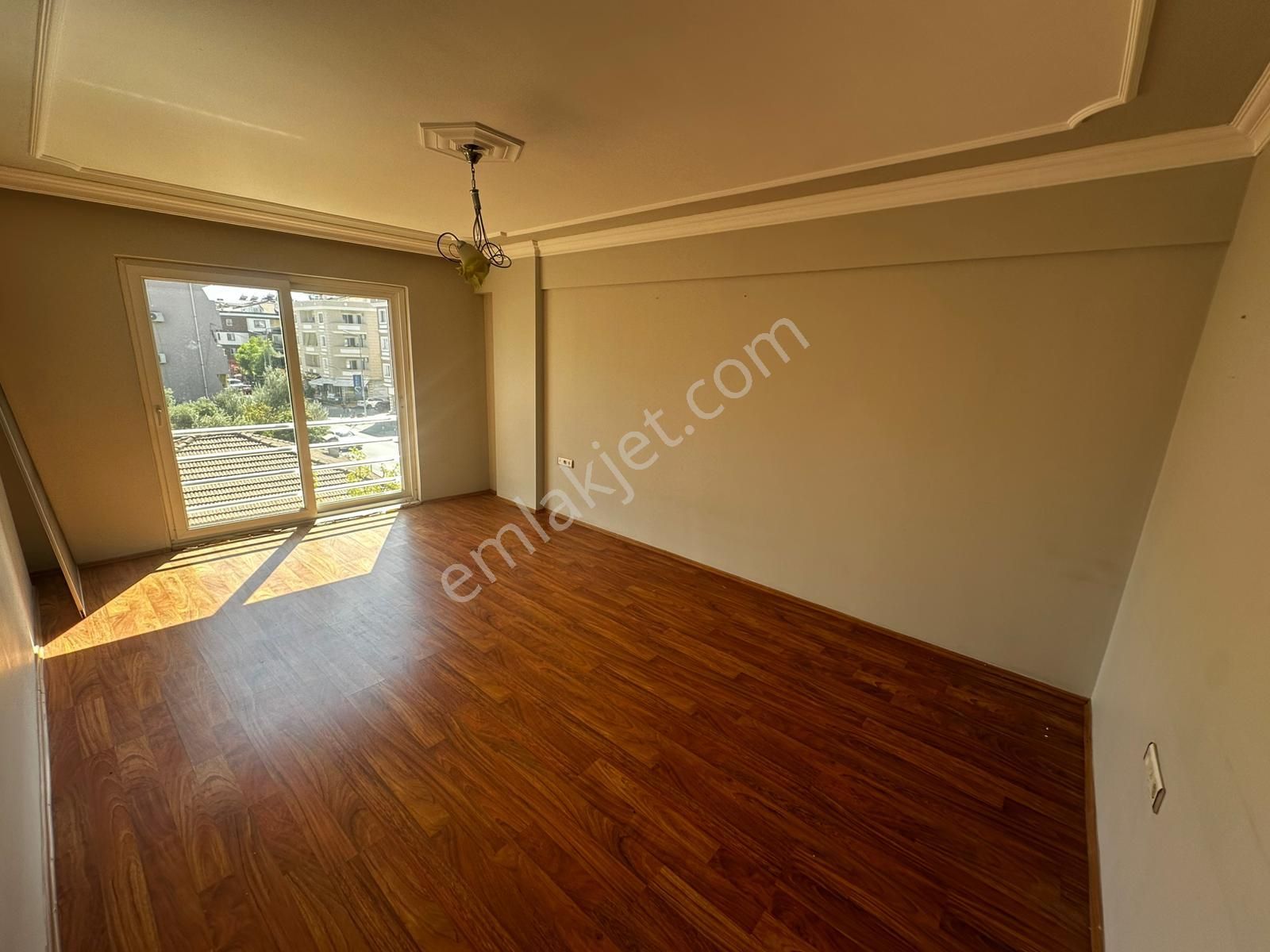 Dalaman Merkez Mahallesinde 3+1 135 M2 Ara Kat Satılık Daire - Görsel 4