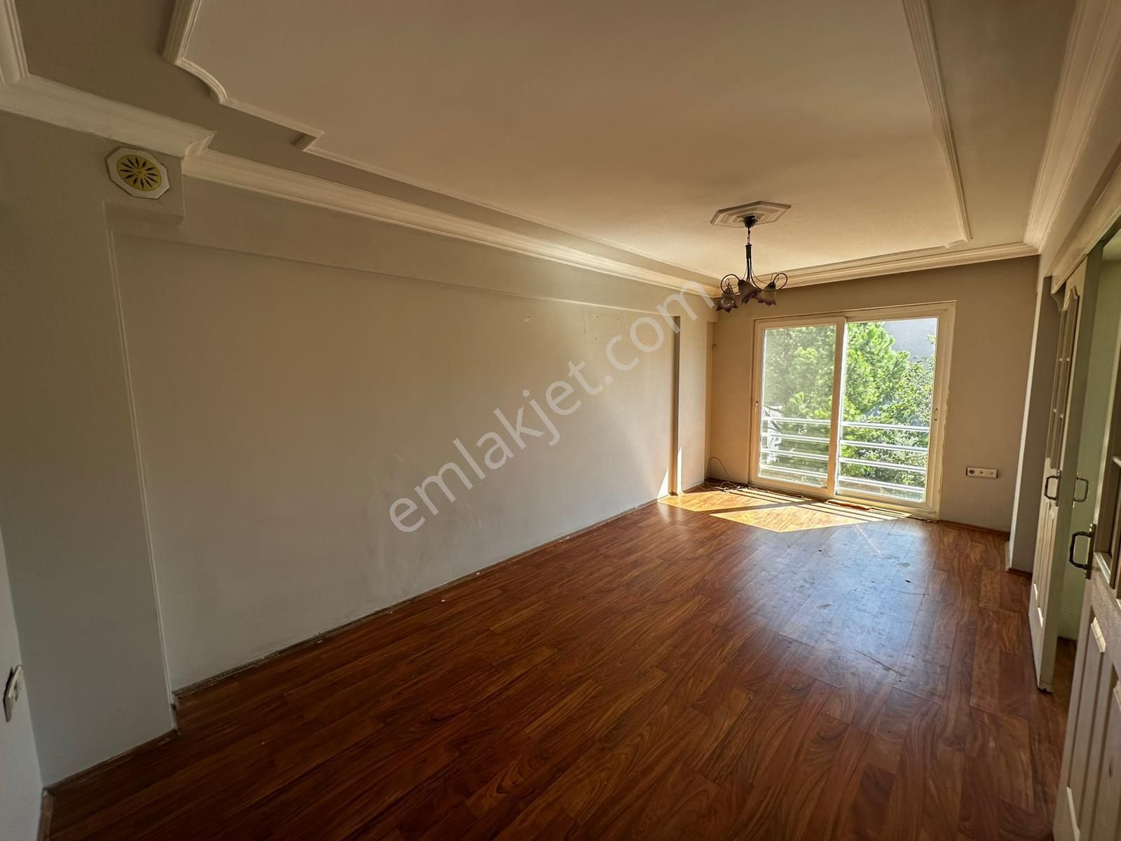 Dalaman Merkez Mahallesinde 3+1 135 M2 Ara Kat Satılık Daire - Görsel 10