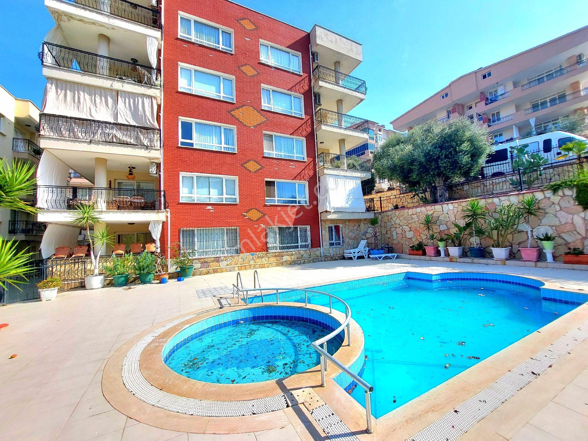 Kuşadası Ege Mahallesinde Havuzlu Sitede Masrafsız 3+1 Daire - Görsel 2