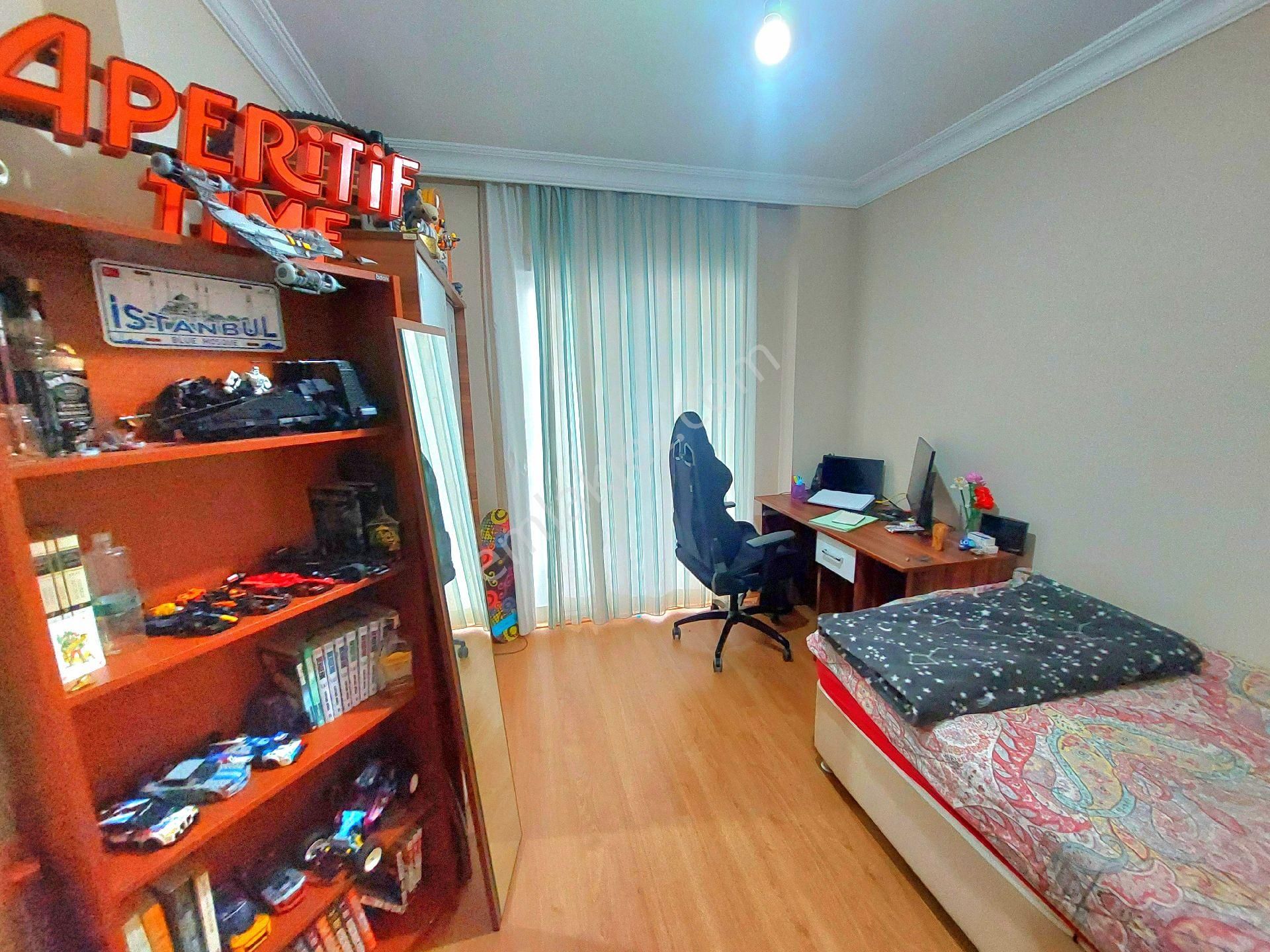 Kuşadası Ege Mahallesinde Havuzlu Sitede Masrafsız 3+1 Daire - Görsel 22