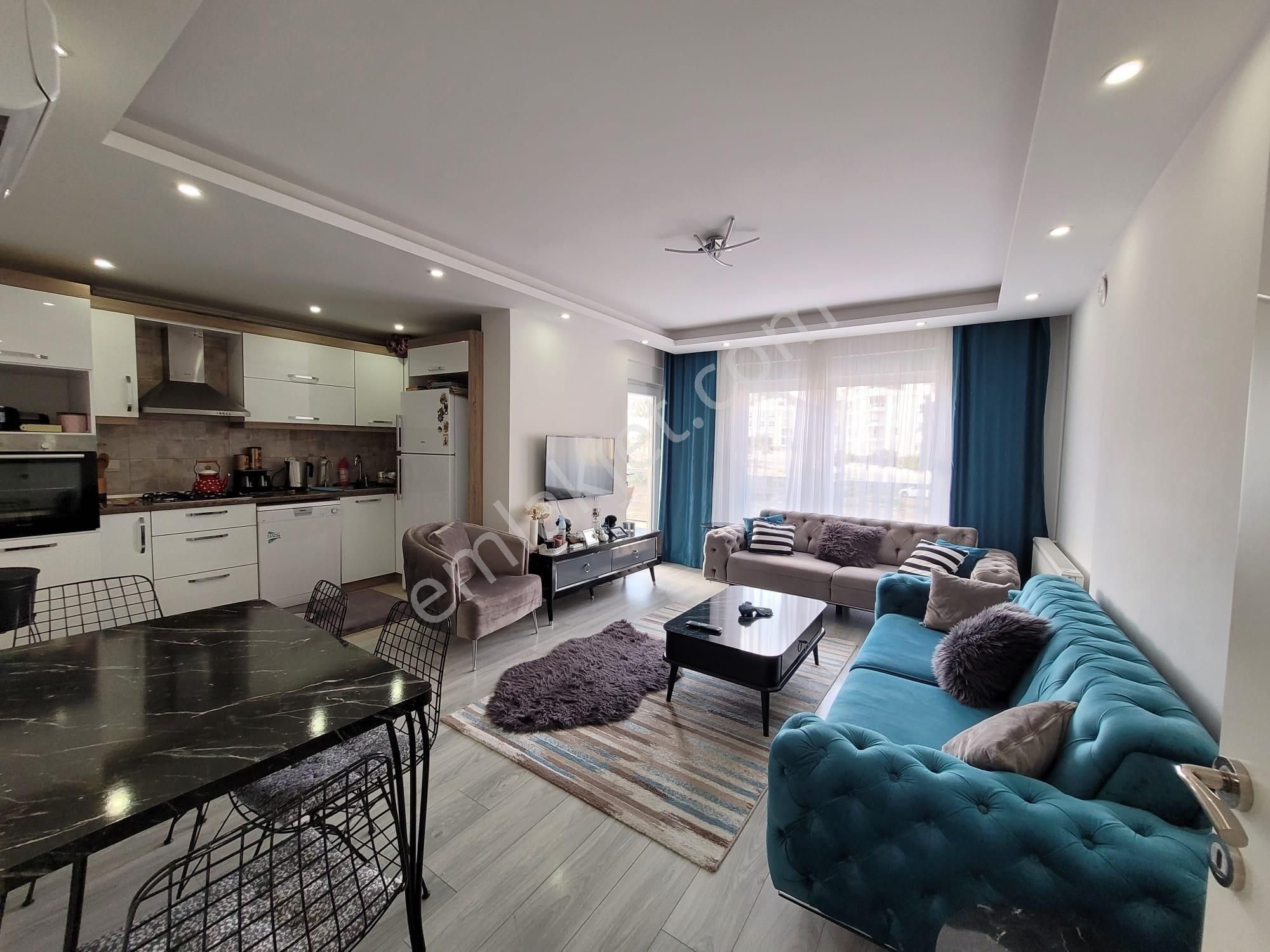 Yüzme Havuzlu , Saunalı Çok Şık Sitede Katta 2+1