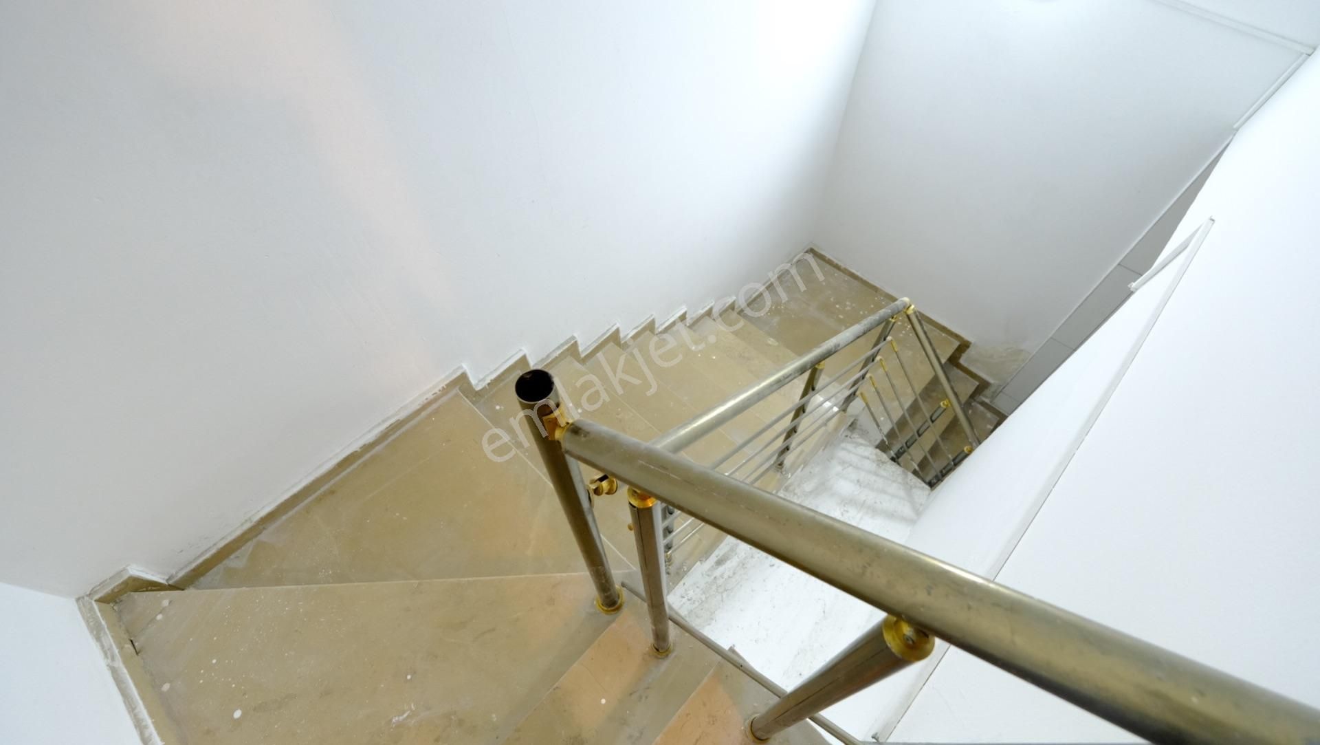 Bağlıca Bulvarı'nın Merkezinde 5 Katlı Satılık İşyeri - Görsel 20