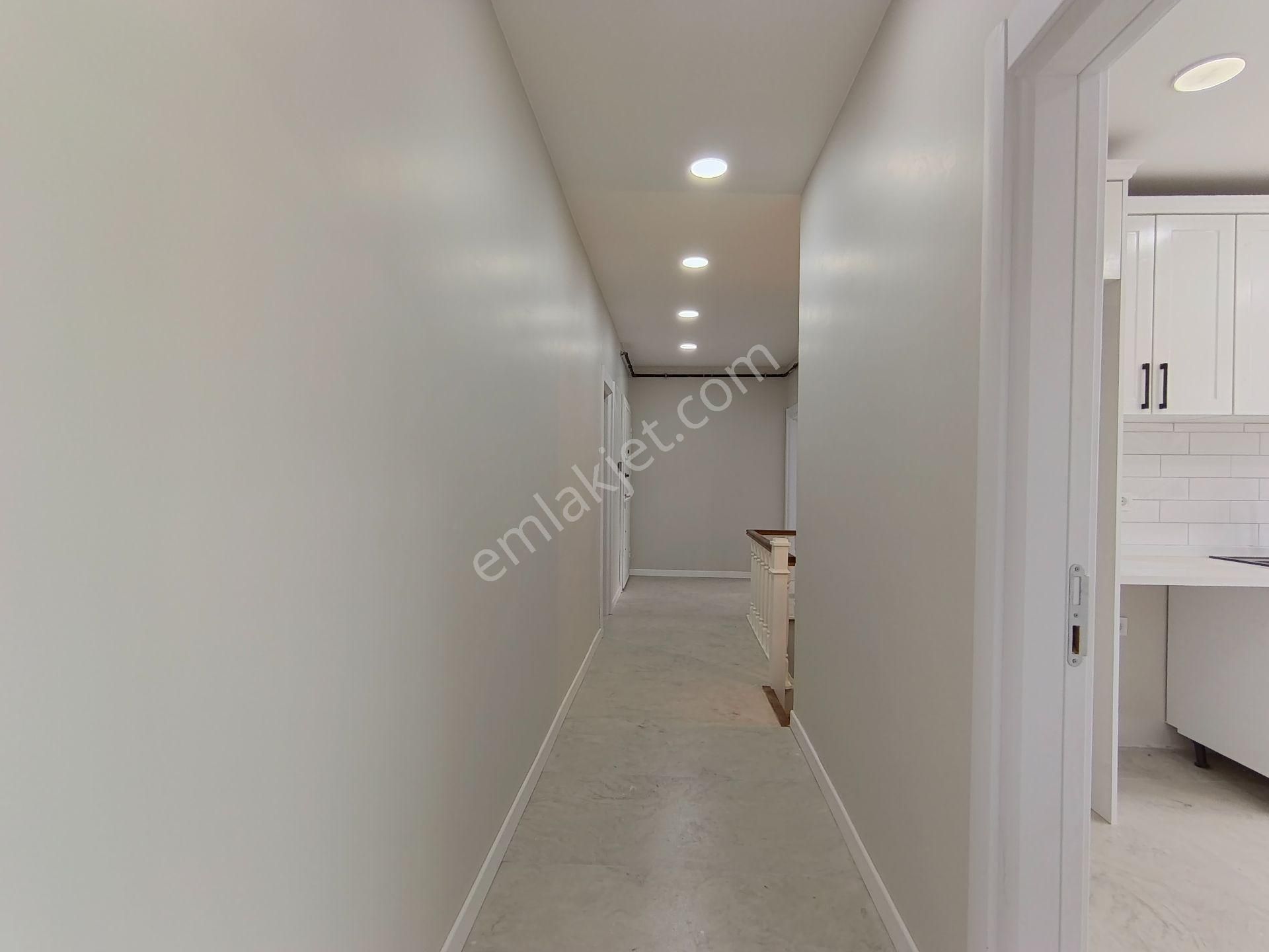 Çekmeköy Merkez Mh Satılık Kapalı Otoparklı 5+2 220m2 Geniş Ultra Lüks Dubleks - Görsel 32