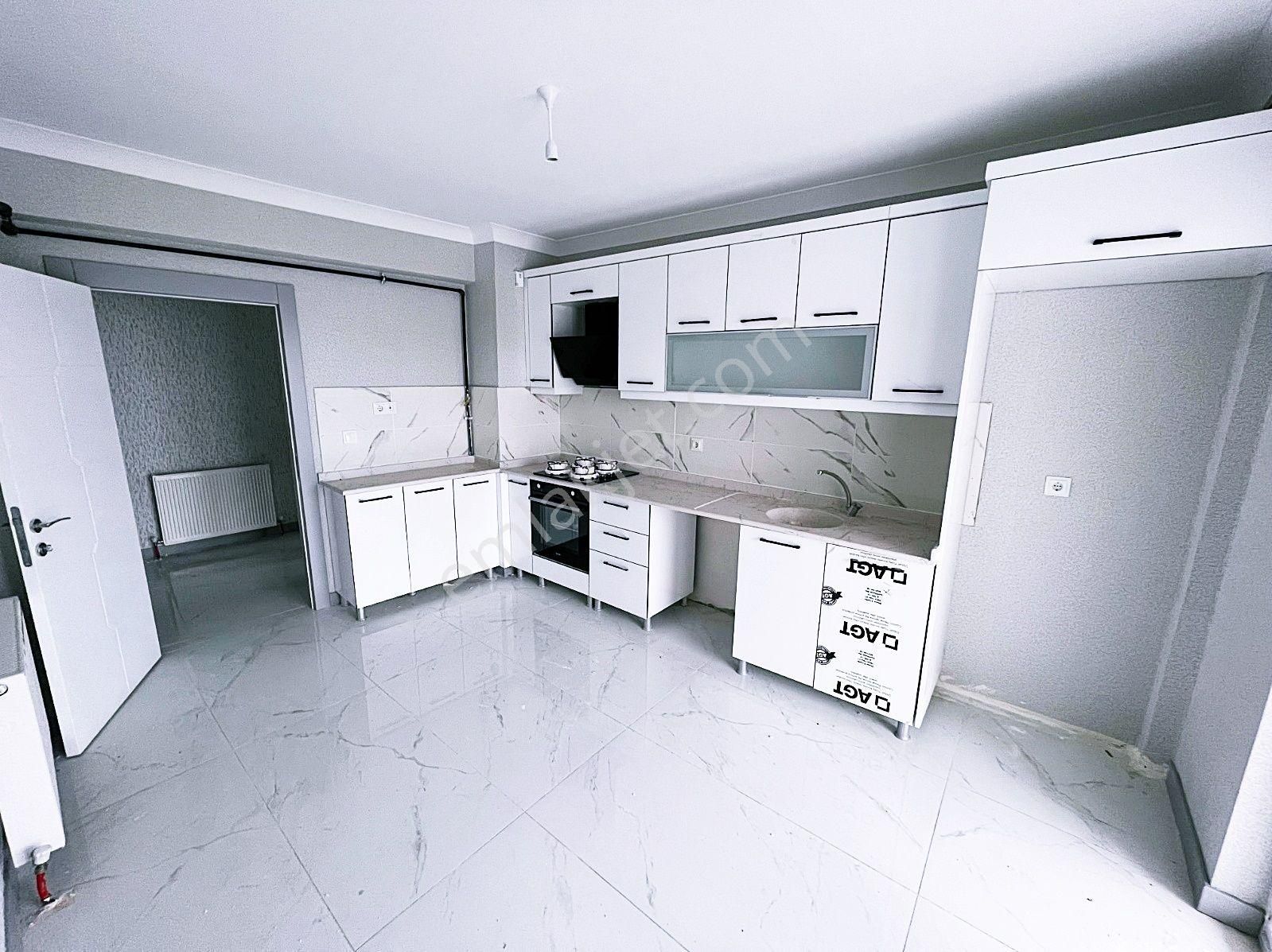 Cihandan Çiğdemtepede Selim Cad Yakını 4+1 Satlık Manzara, Daire - Görsel 2