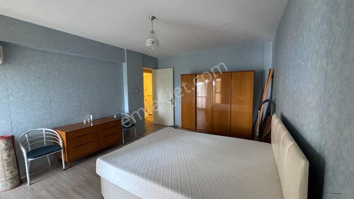 Bornova Cumhuriyet Meydanında 3+1 Kiralık Doğalgazlı Geniş Daire - Görsel 30