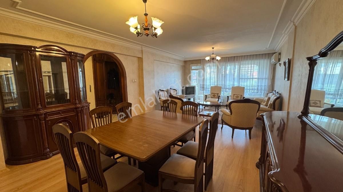 Bornova Cumhuriyet Meydanında 3+1 Kiralık Doğalgazlı Geniş Daire - Görsel 11