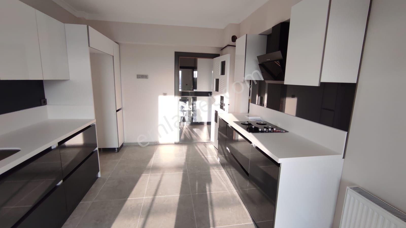 Törekent Mahallesi'de %80ine Kredi İmkanı 4+1 Satılık Daire - Görsel 3