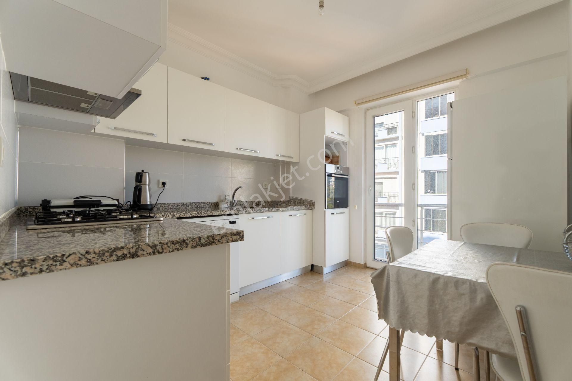 Konyaaltı Uncalı Caddesi' Nde Satılık 3+1 Masrafsız Geniş Daire -deutsch - Görsel 3
