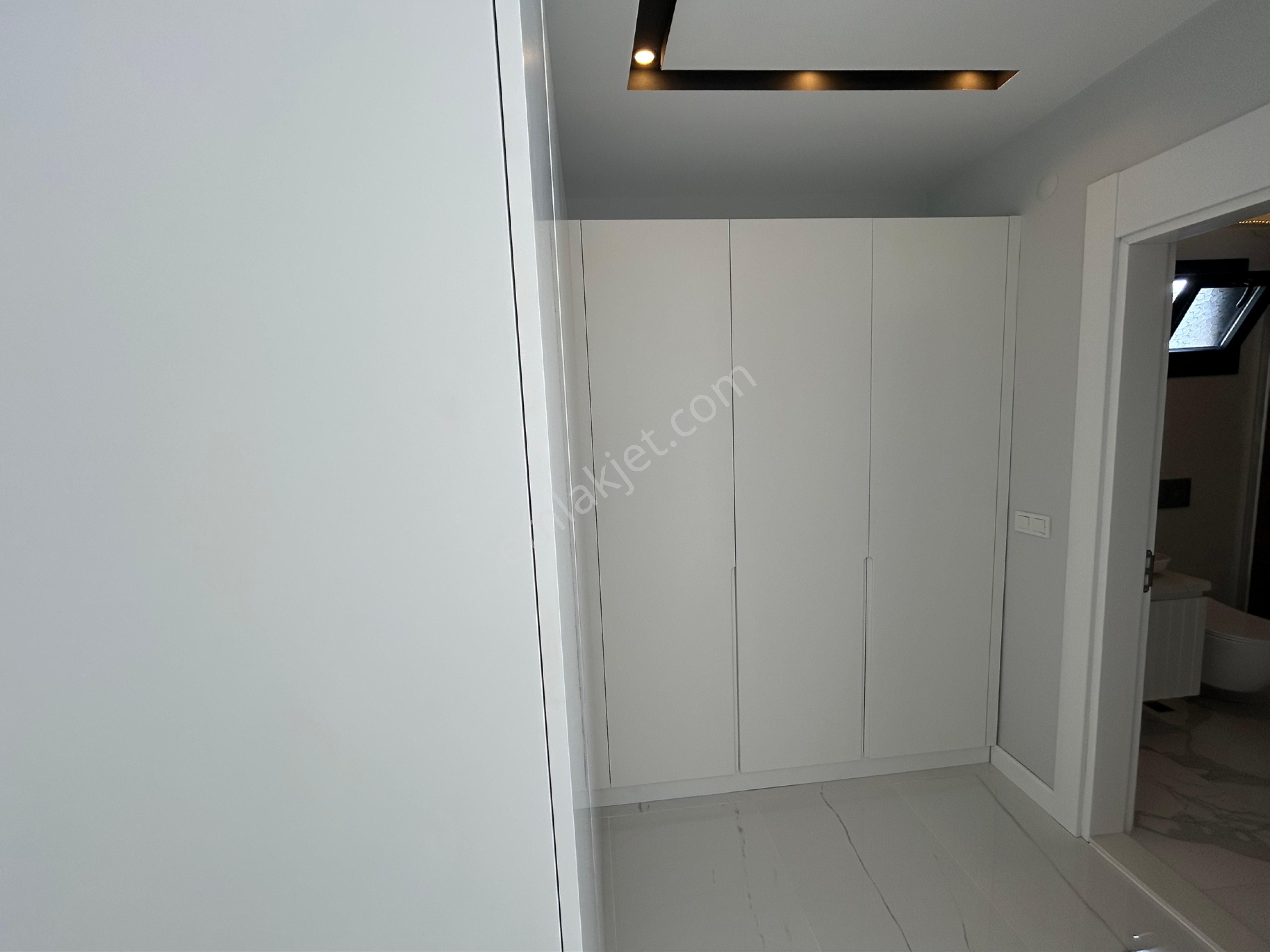 Kuşadası Avm Bölgesinde Müstalik Özel Havuzlu 5+1 Lüks Villa - Görsel 26