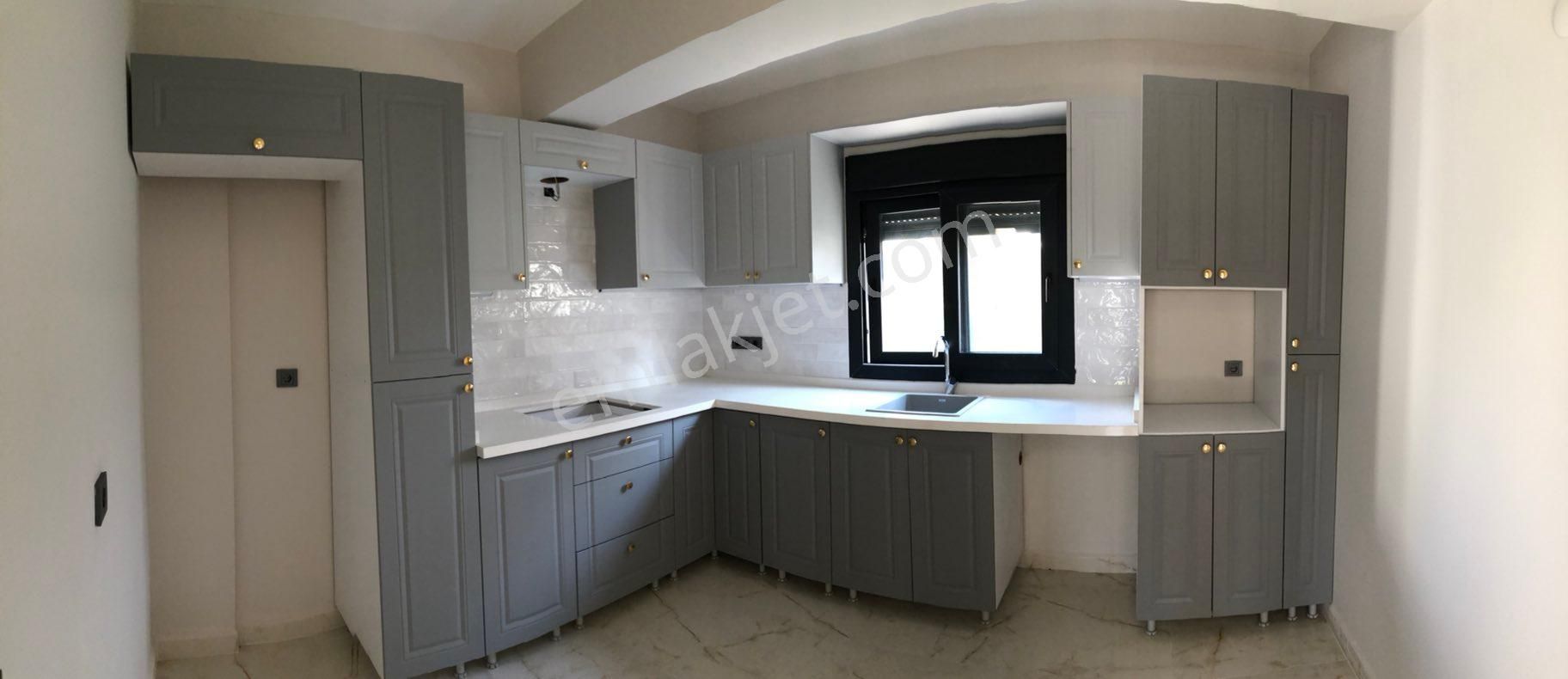 Denize 300mt.dikili 4+1(120mt2)önü Yeşil Alan Villa - Görsel 2