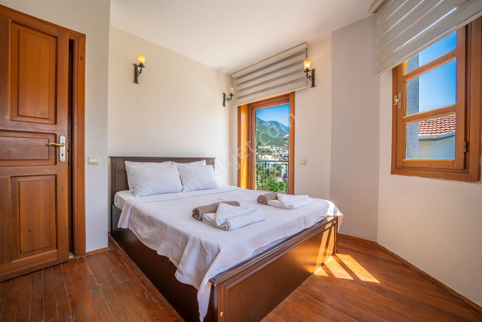 🏡 Kalkan Merkezde Deniz Manzaralı 6 Kişilik Havuzlu Villa Satılık - Görsel 23