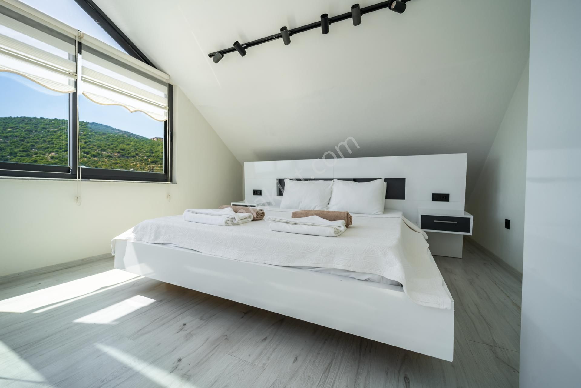 🏡 Kalkan Merkezde Deniz Manzaralı 6 Kişilik Havuzlu Villa Satılık - Görsel 31