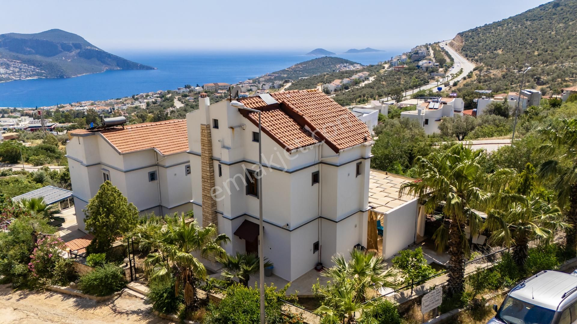 🏡 Kalkan Merkezde Deniz Manzaralı 6 Kişilik Havuzlu Villa Satılık - Görsel 5