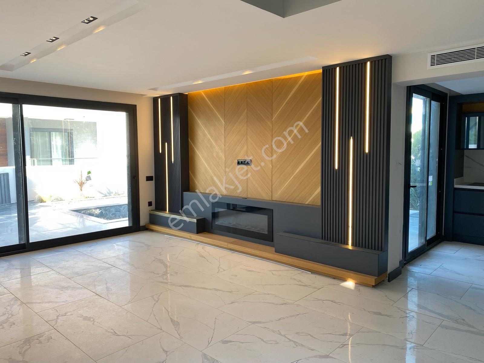 Kuşadası Karaova'da Müstakil Özel Havuzlu Ultra Lüks Satılık Villa - Görsel 6