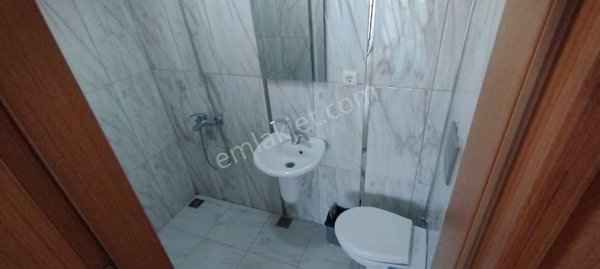 Sakarya Zümrüt Emlak'tan Korucuk Araştırma Hastanesi Yanı Eşyalı Kiralık 3+1 Daire - Görsel 22