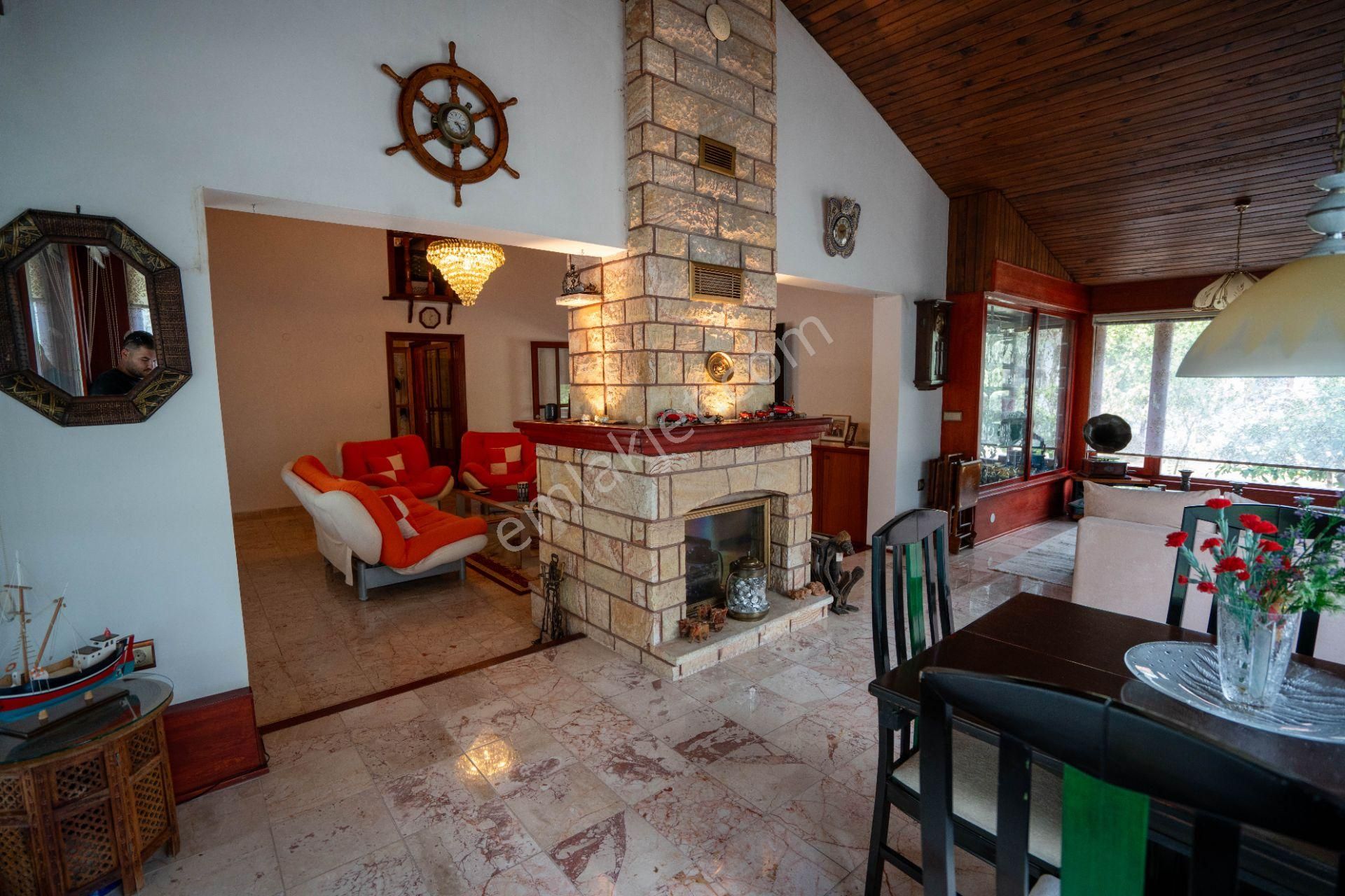 Datça Reşadiye'de 1.085m2 Arsa Paylı 7+2 Havuzlu Çiftlik Evi - Görsel 11