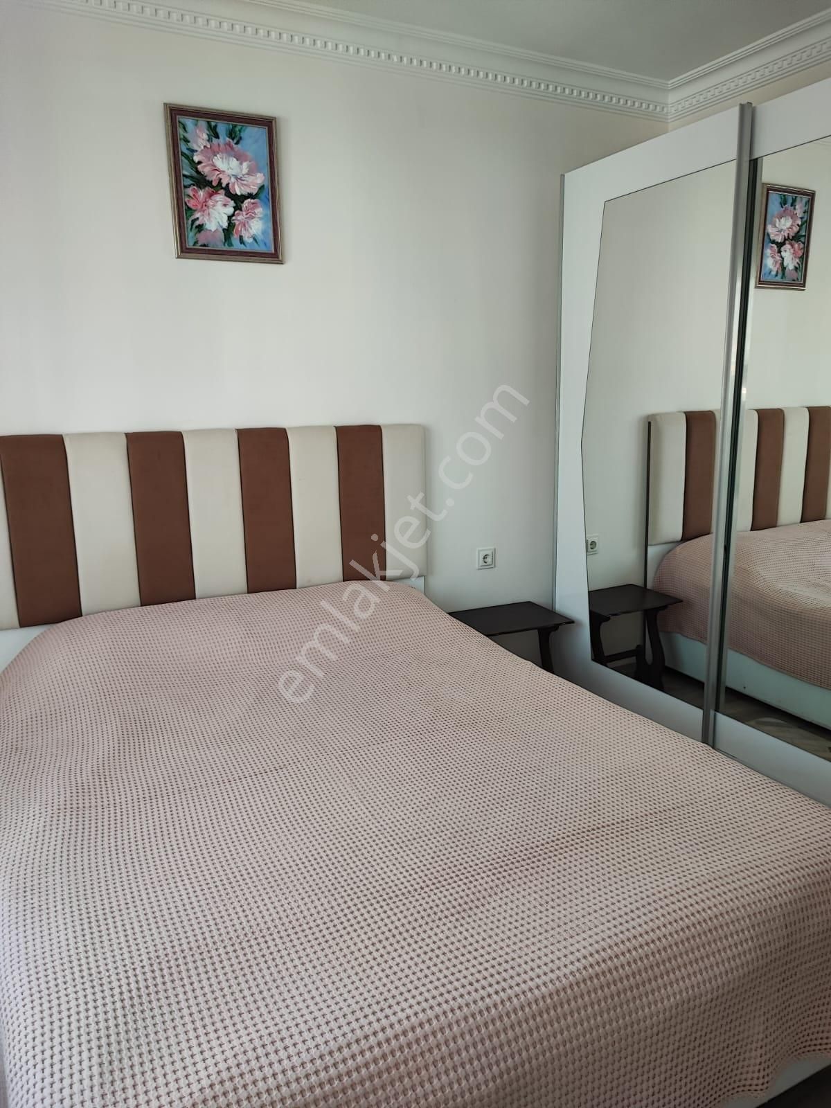 Alanya Mahmutlar'da Deniz Manzaralı Site İçerisinde Satılık Eşyalı 1+1 Daire - Görsel 5