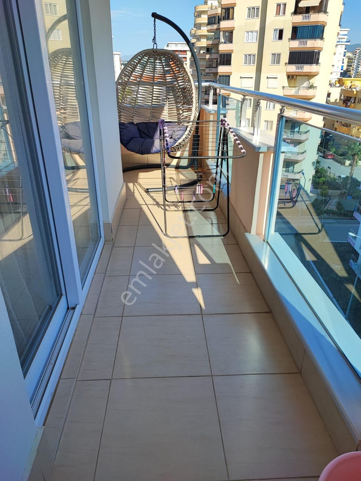 Alanya Mahmutlar'da Deniz Manzaralı Site İçerisinde Satılık Eşyalı 1+1 Daire - Görsel 11