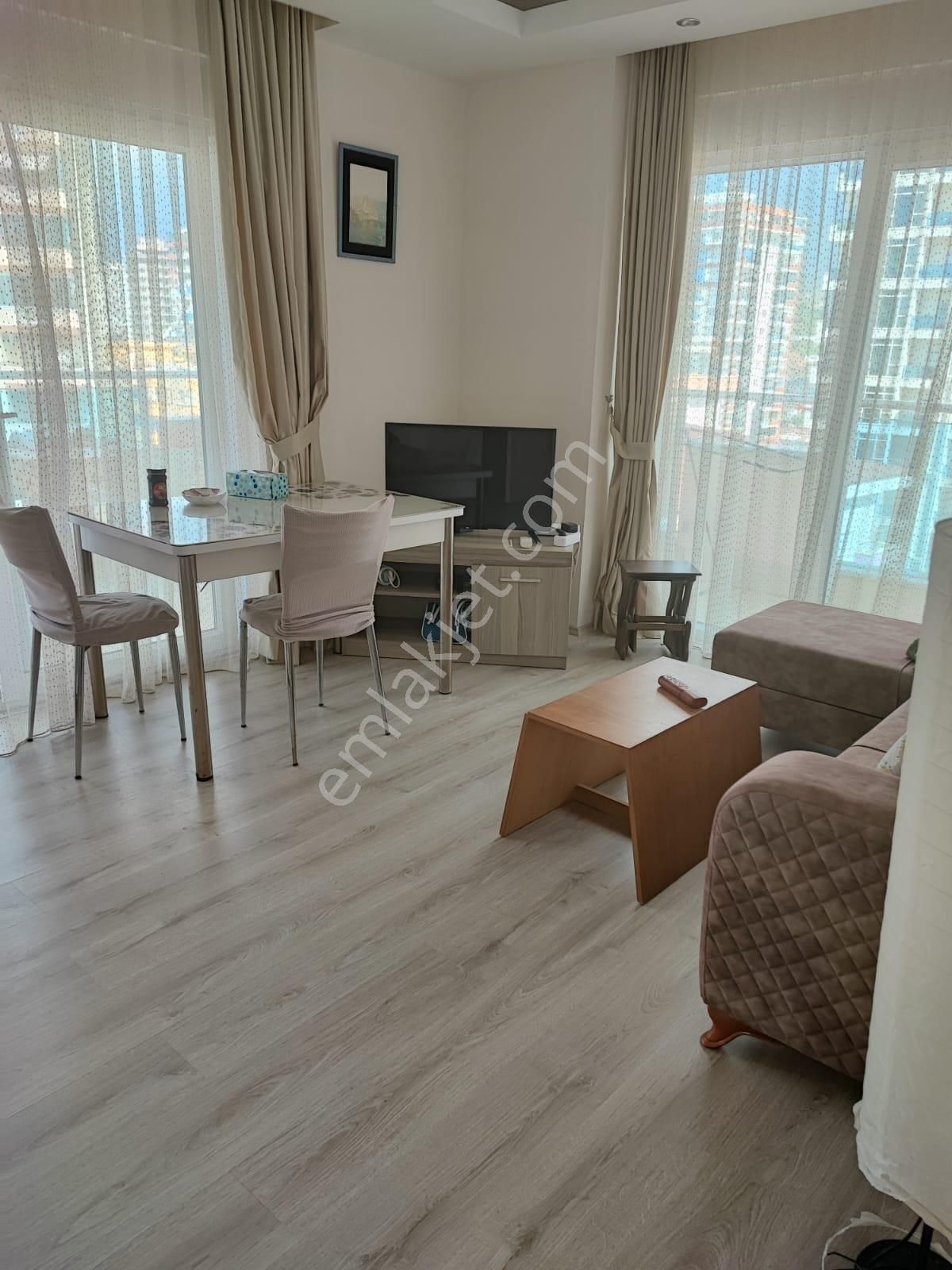 Alanya Mahmutlar'da Deniz Manzaralı Site İçerisinde Satılık Eşyalı 1+1 Daire - Görsel 8