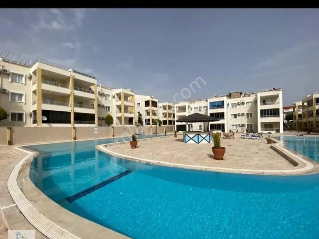 Didim Efeler Mahallesinde Havuzlu Güvenlikli Site İçerisinde Full Eşyalı Ara Kat 2+1 Daire - Görsel 7