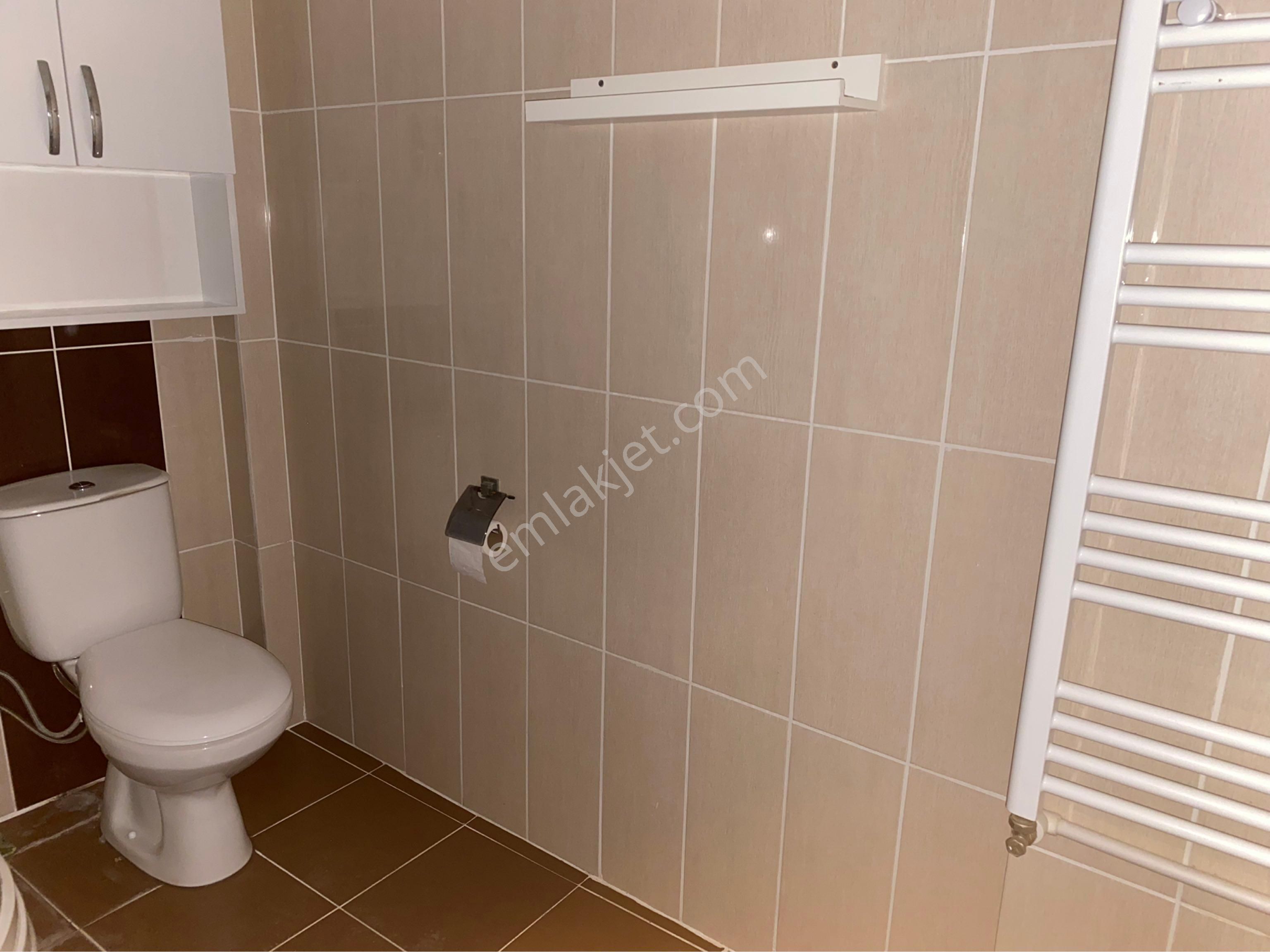 Karşıyaka Metrosuna Çok Yakını Tadilatlı Doğalgazlı 1.kat Kiralık Daire - Görsel 14