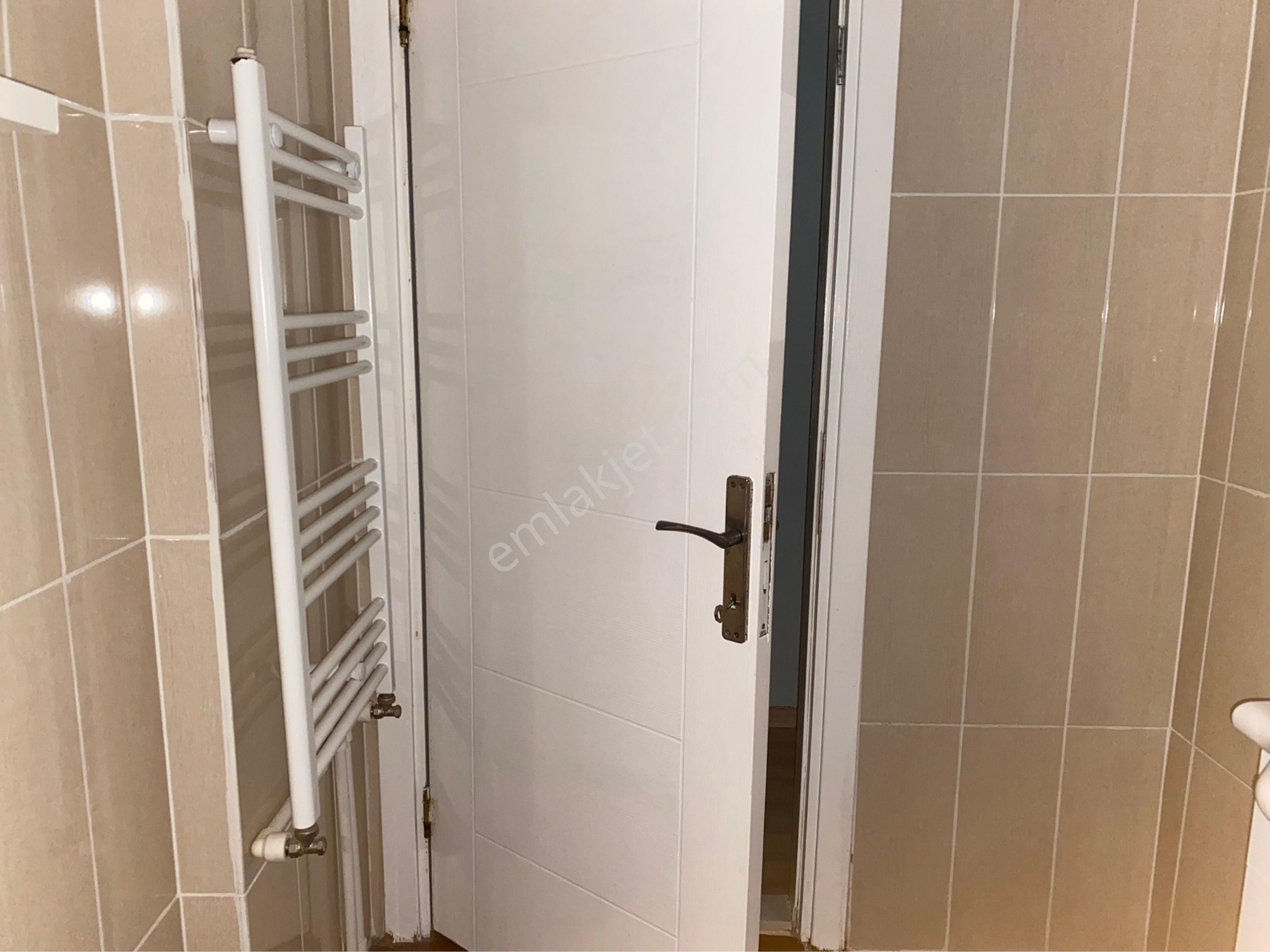Karşıyaka Metrosuna Çok Yakını Tadilatlı Doğalgazlı 1.kat Kiralık Daire - Görsel 16