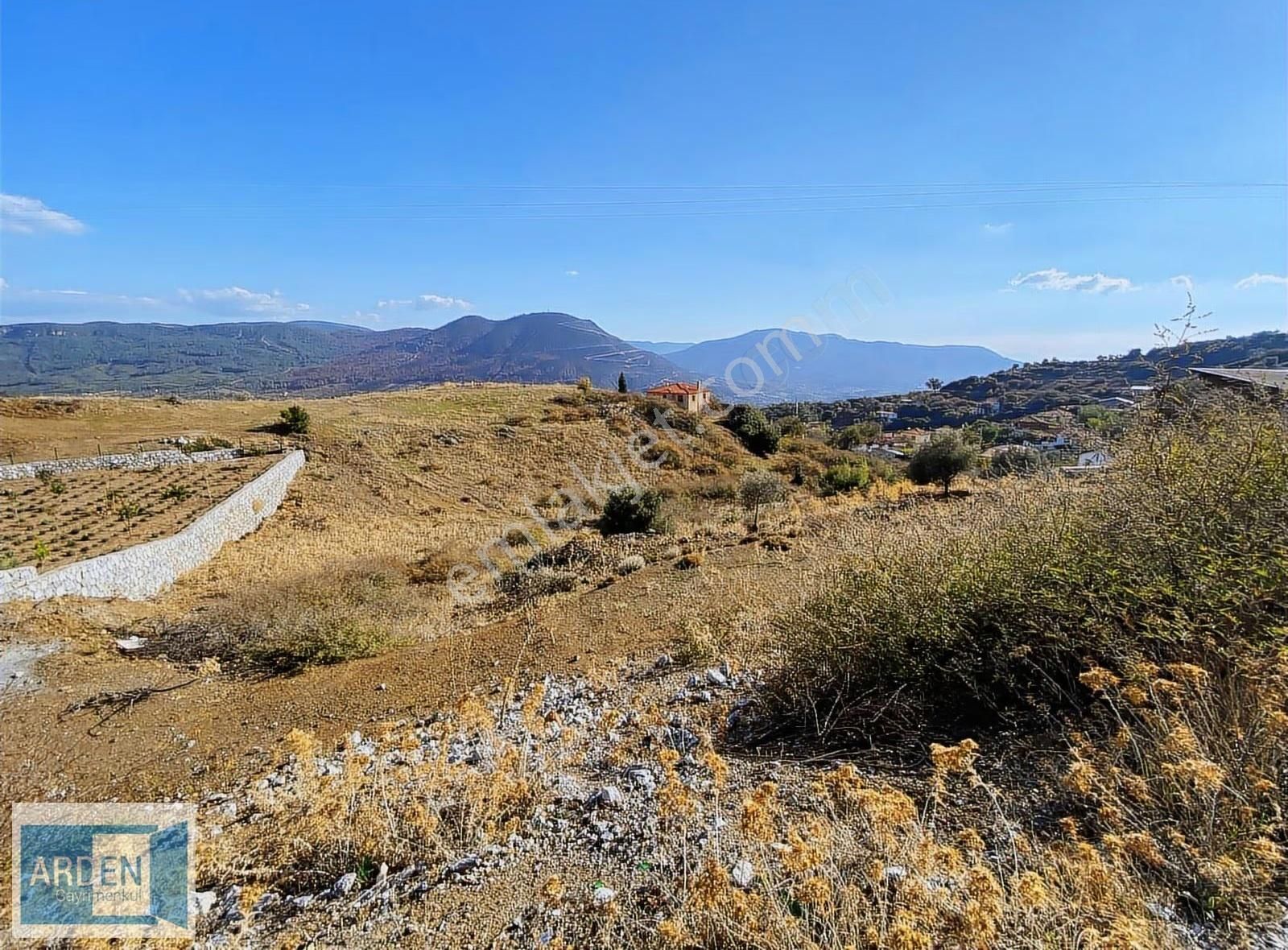 Seferihisar Orhanlı'da Satılık Köy İçi İmarlı Arsa - Görsel 4