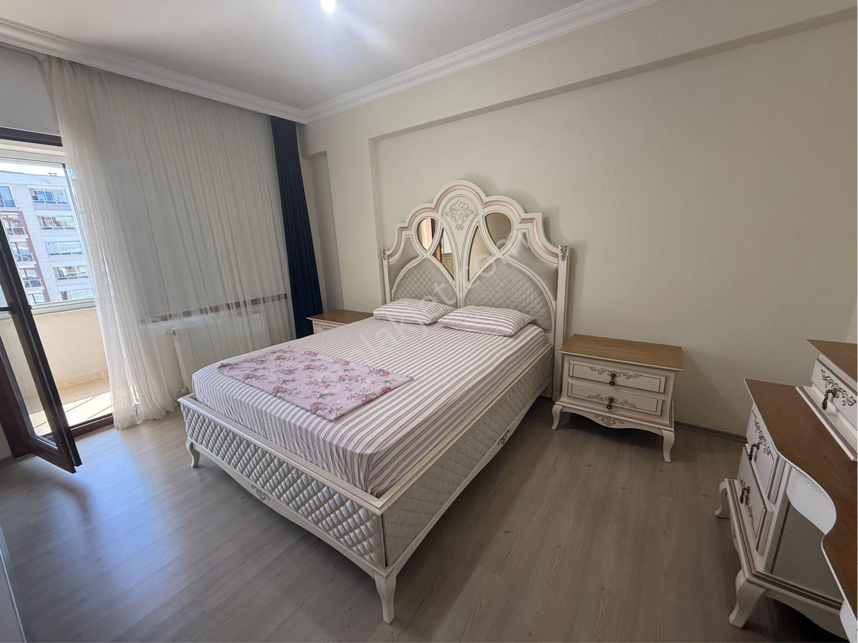 Yıldız Gayrimenkulden Söğütlüde Eşyalı Kiralık Daire - Görsel 10