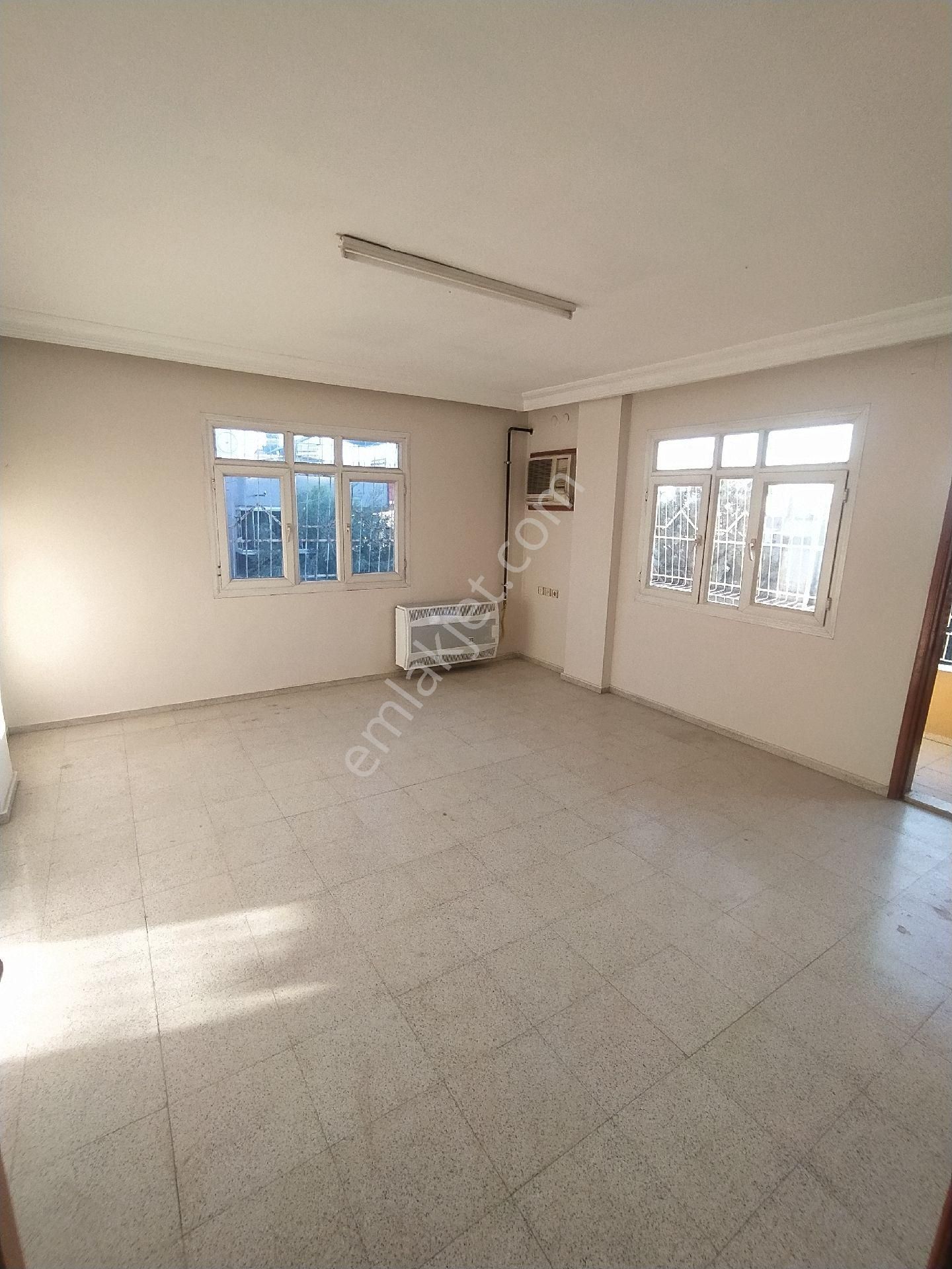 Demirhan'dan Sarıçam Orhangazi Kozan Caddesi'nde Kiralık Doğalgazlı Müstakil 3+1 Ev