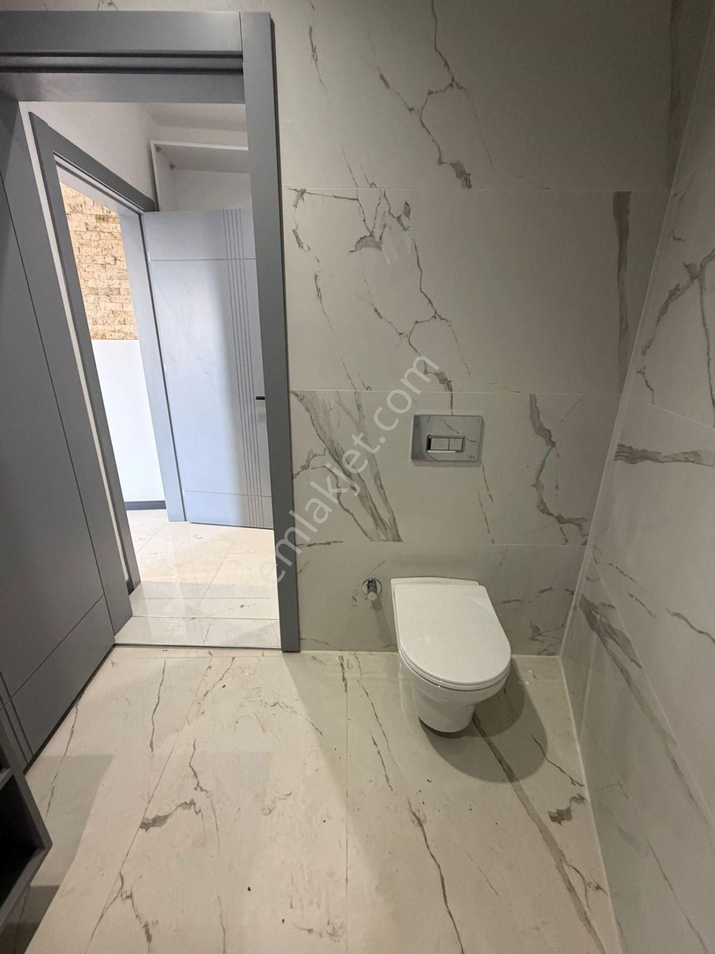 Kuşadası Merkezde Sahile Yürüme Mesafesinde Yeni Müstakil Villa - Görsel 7