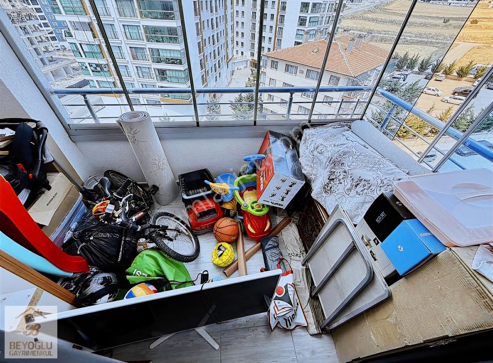 Beyoğlu'ndan Teras Balkonlu 7.kat Masafsız 4+1 Site Dairesi - Görsel 16