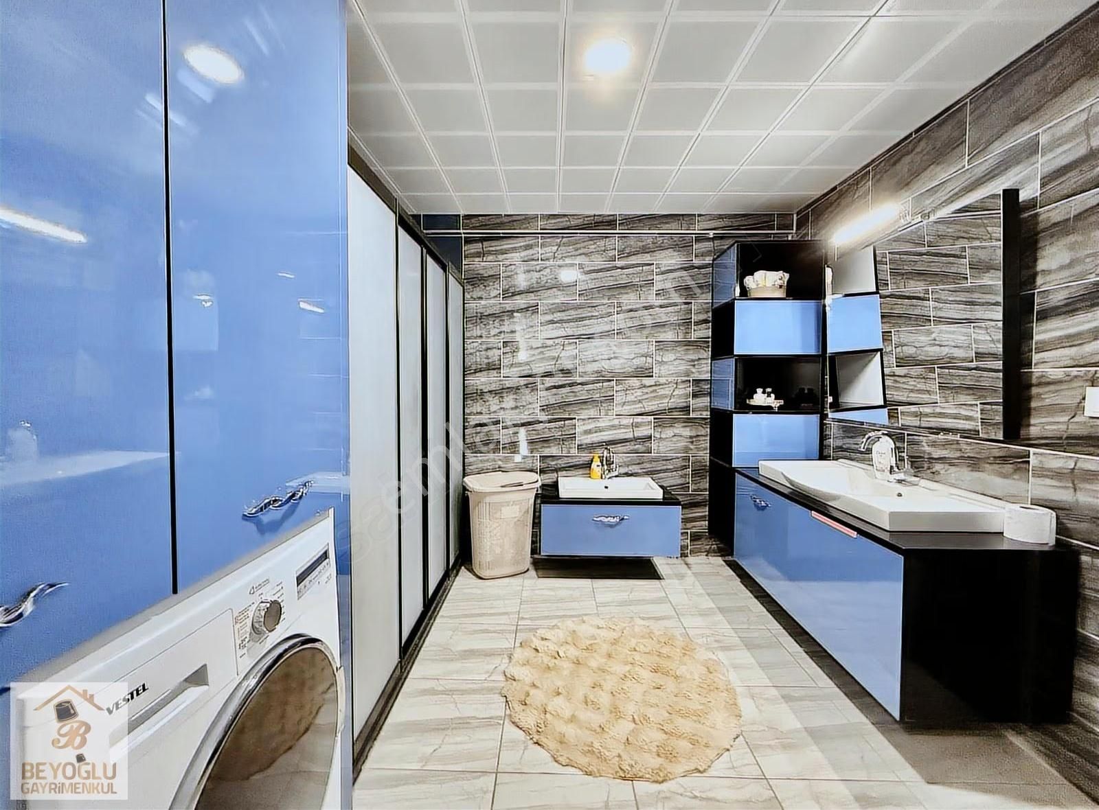 Beyoğlu'ndan Teras Balkonlu 7.kat Masafsız 4+1 Site Dairesi - Görsel 2