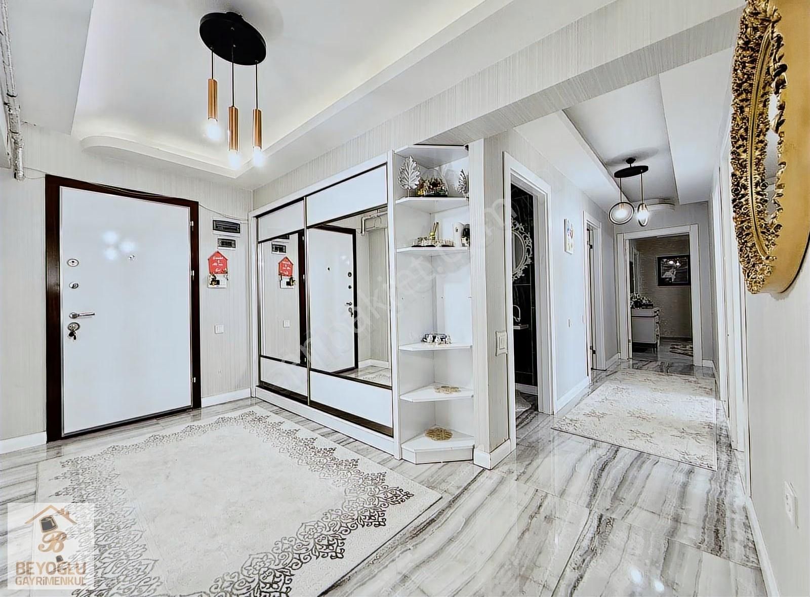 Beyoğlu'ndan Teras Balkonlu 7.kat Masafsız 4+1 Site Dairesi - Görsel 15