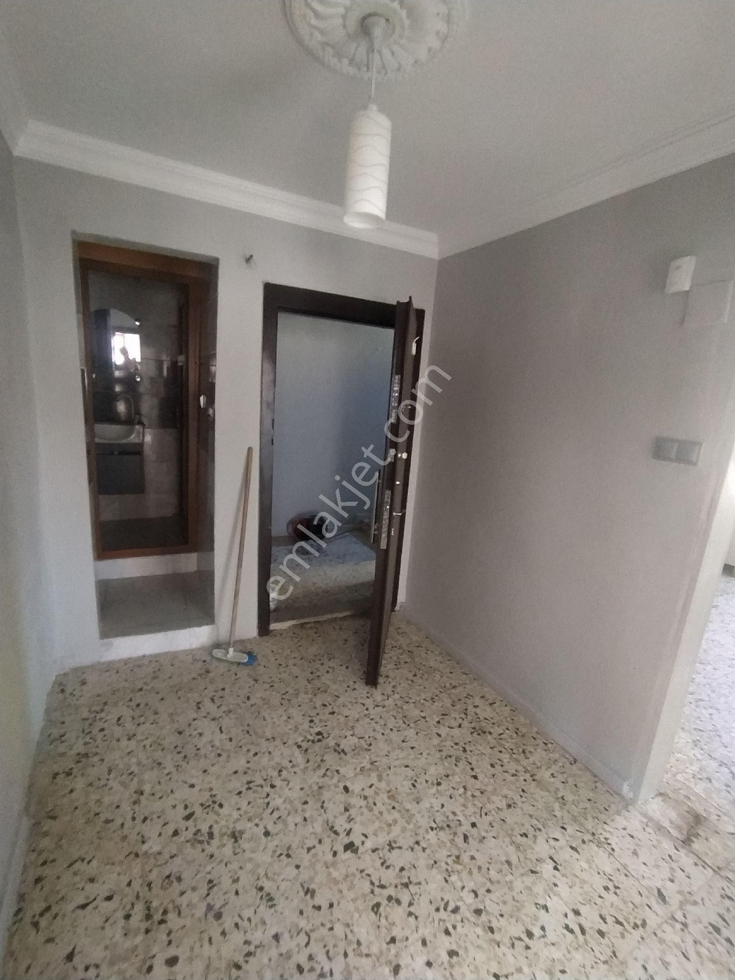 Demirhan'dan Kozan Caddesi Shell Civarı Kiralık Müstakil Ev - Görsel 15